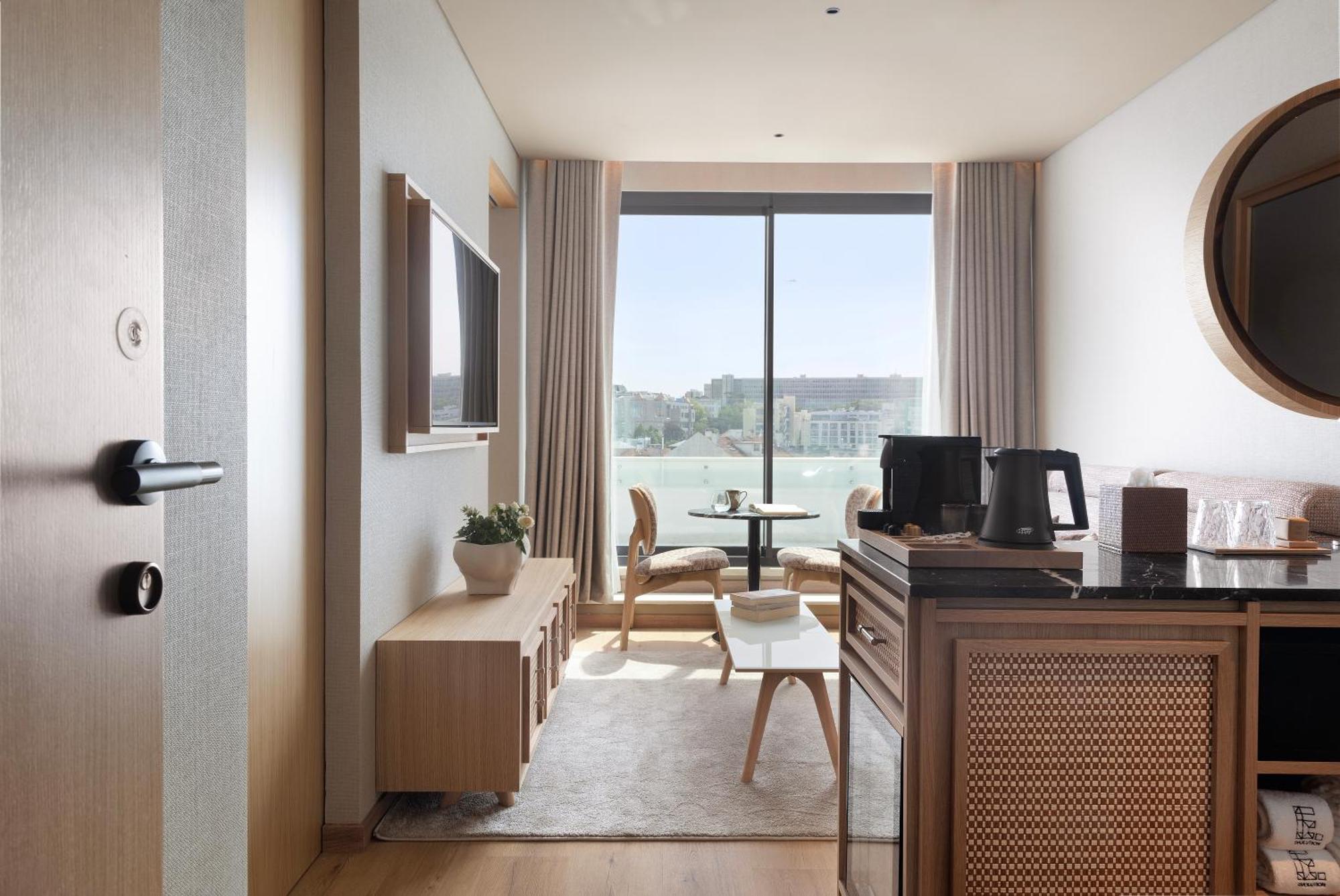 Suite City View