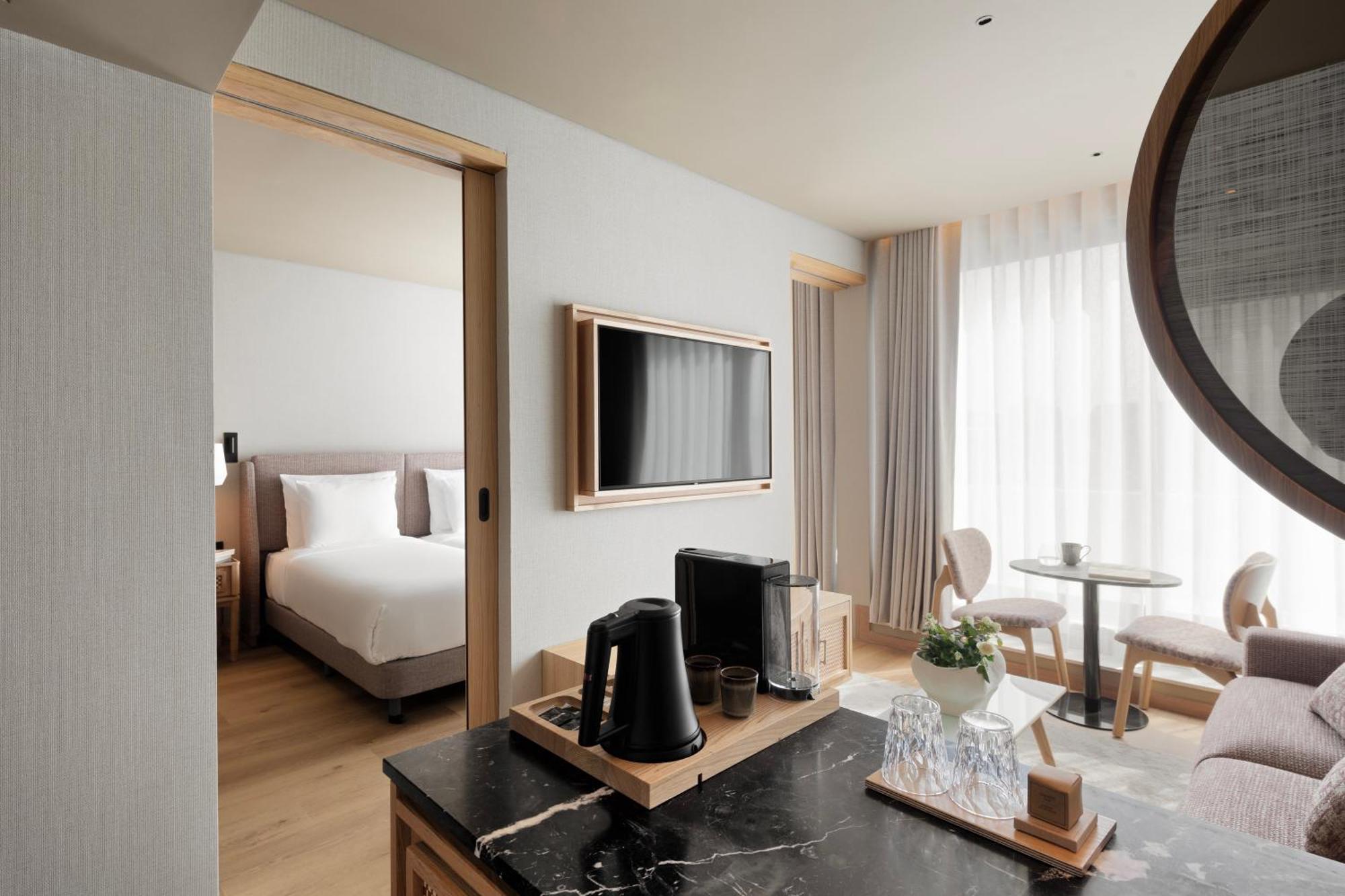 Suite City View