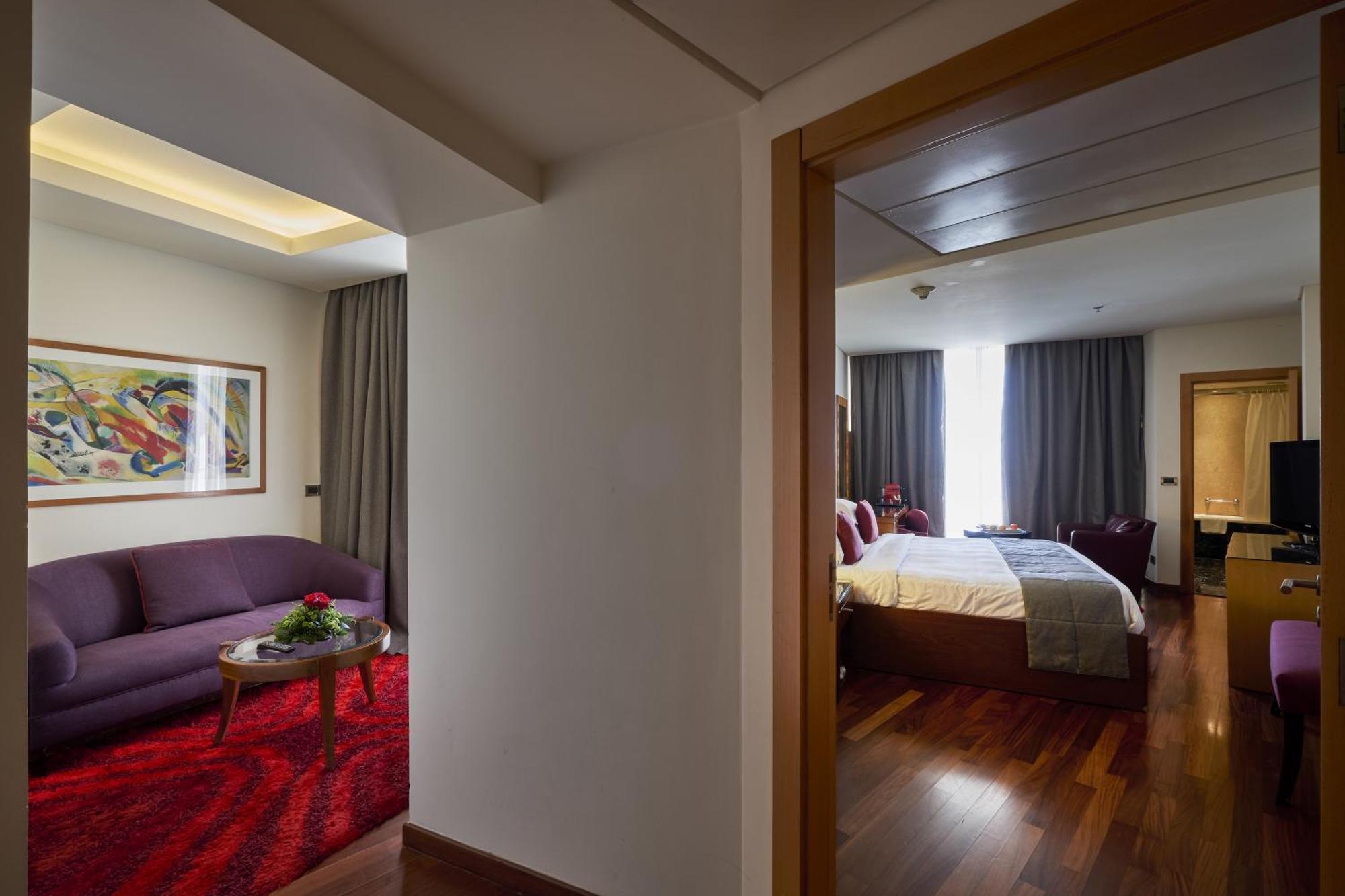 Junior Suite with Balcony,1537963231:JPEG