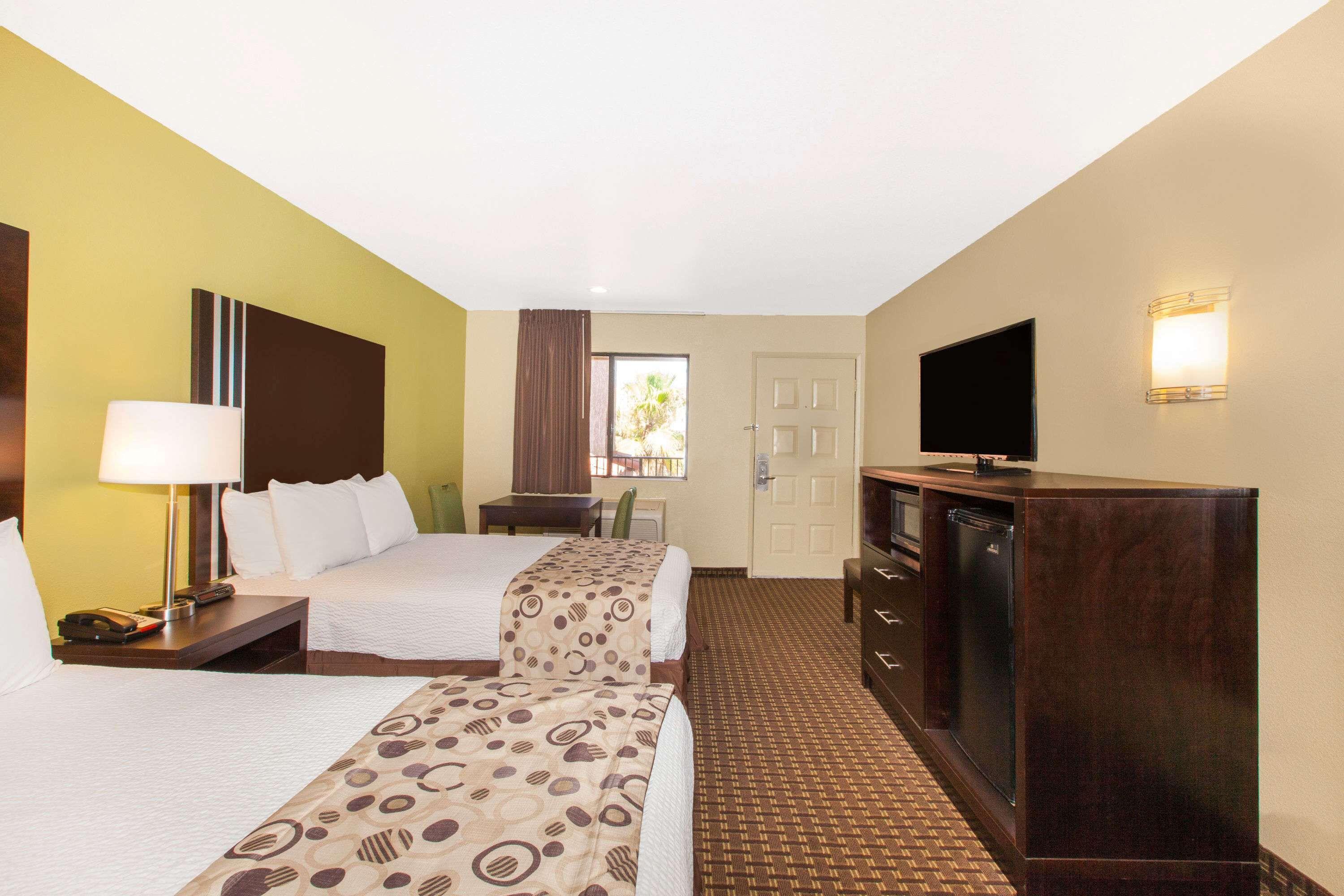 Double Room Two Double Beds Non-Smoking