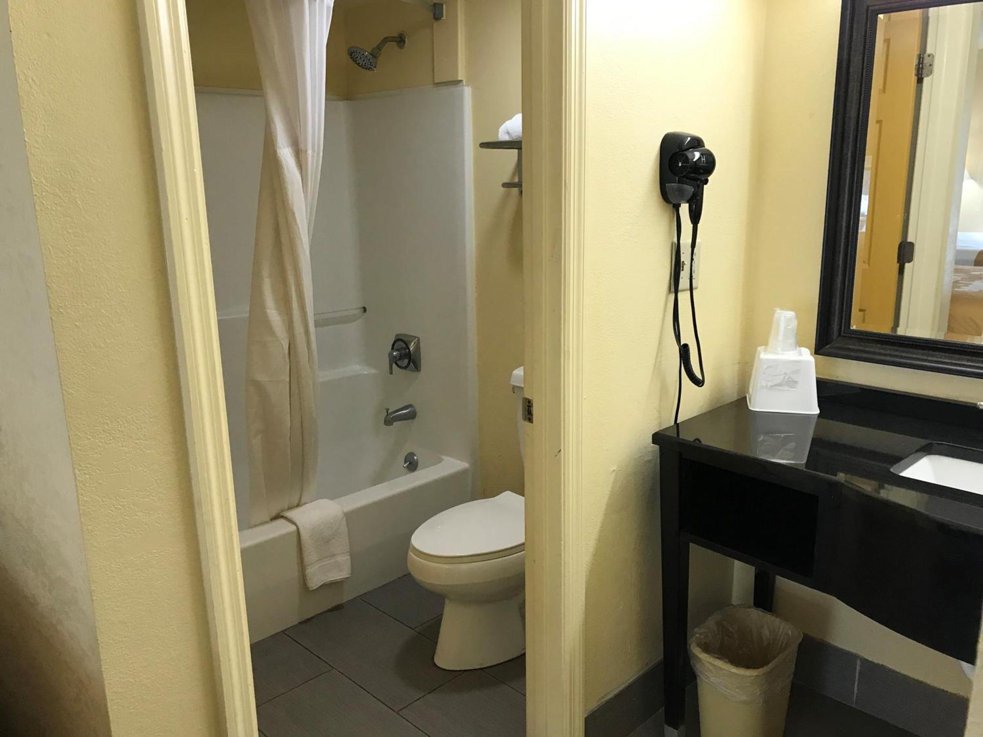 Double Room Two Double Beds Non-Smoking