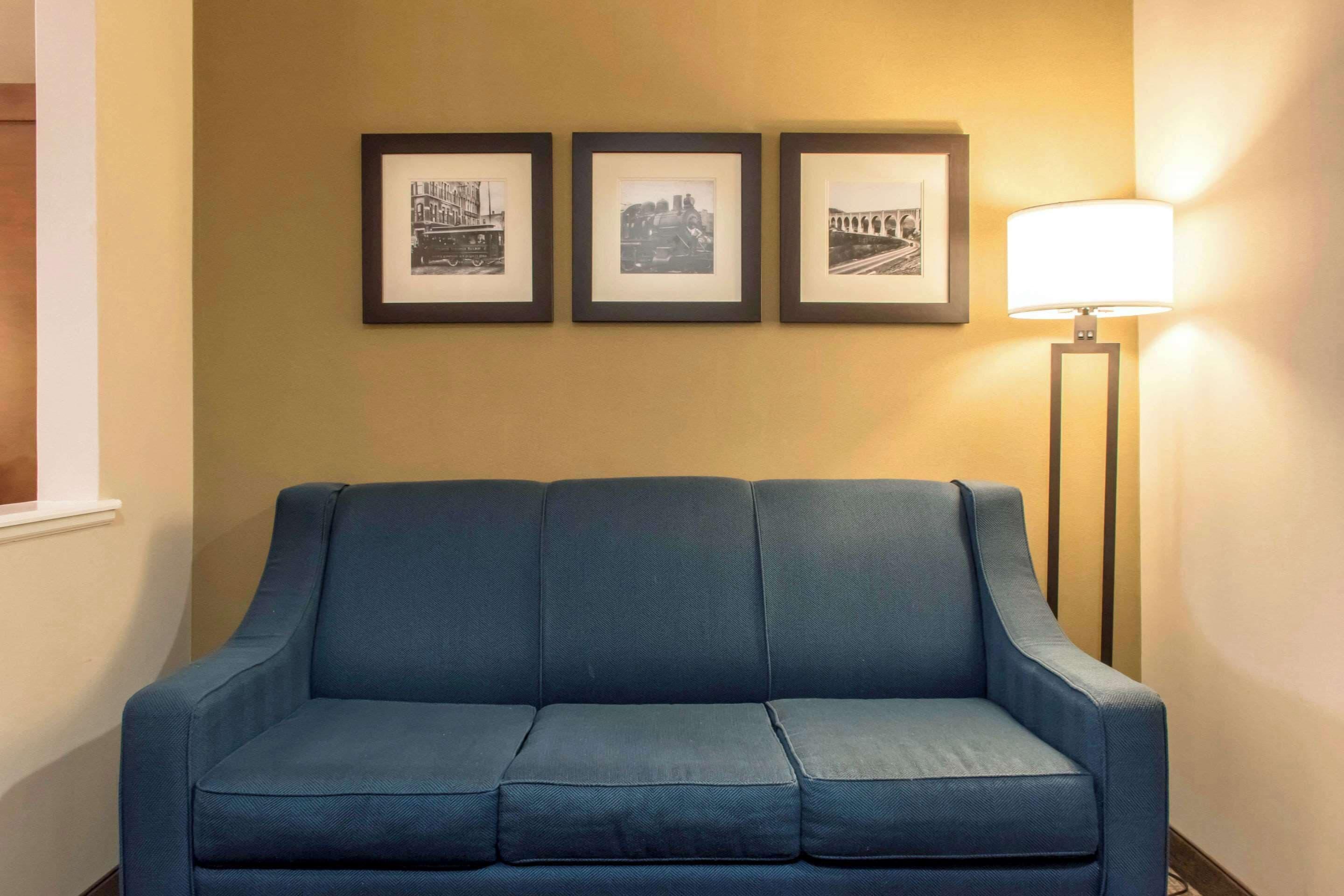 King Suite Sofa Bed Non Smoking