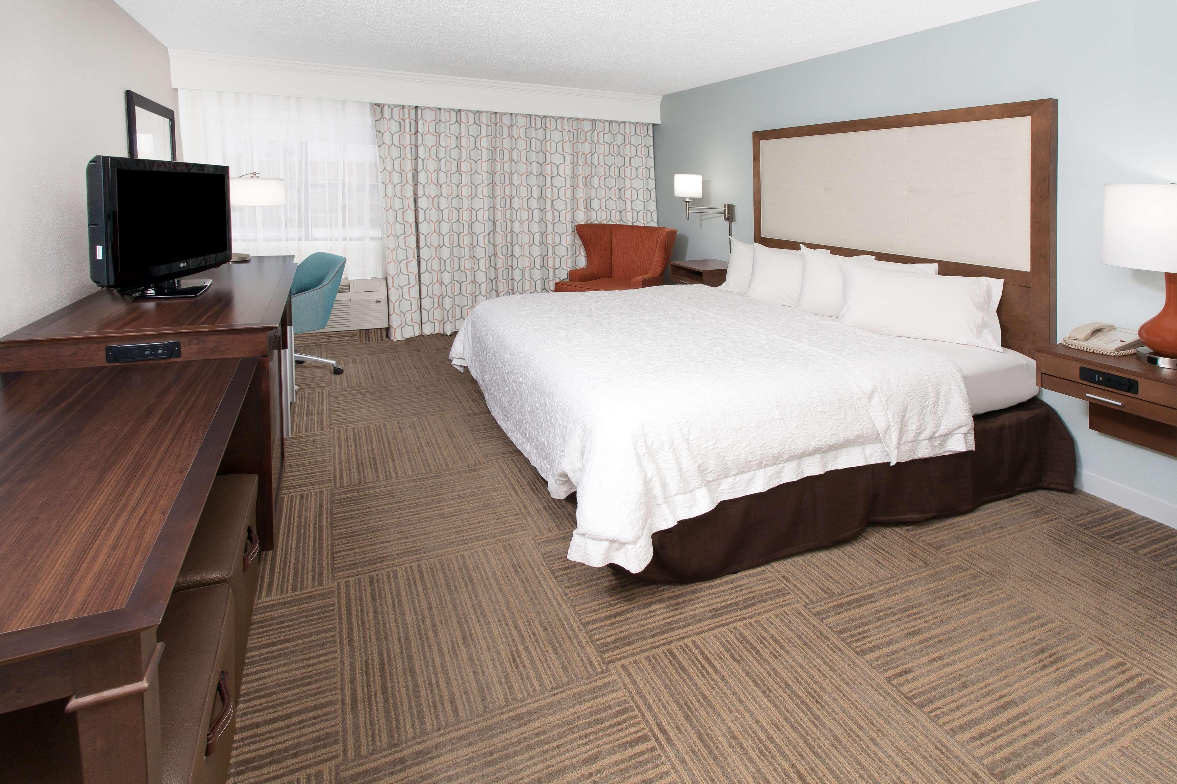 King Room Mobility Access or Non-Smoking