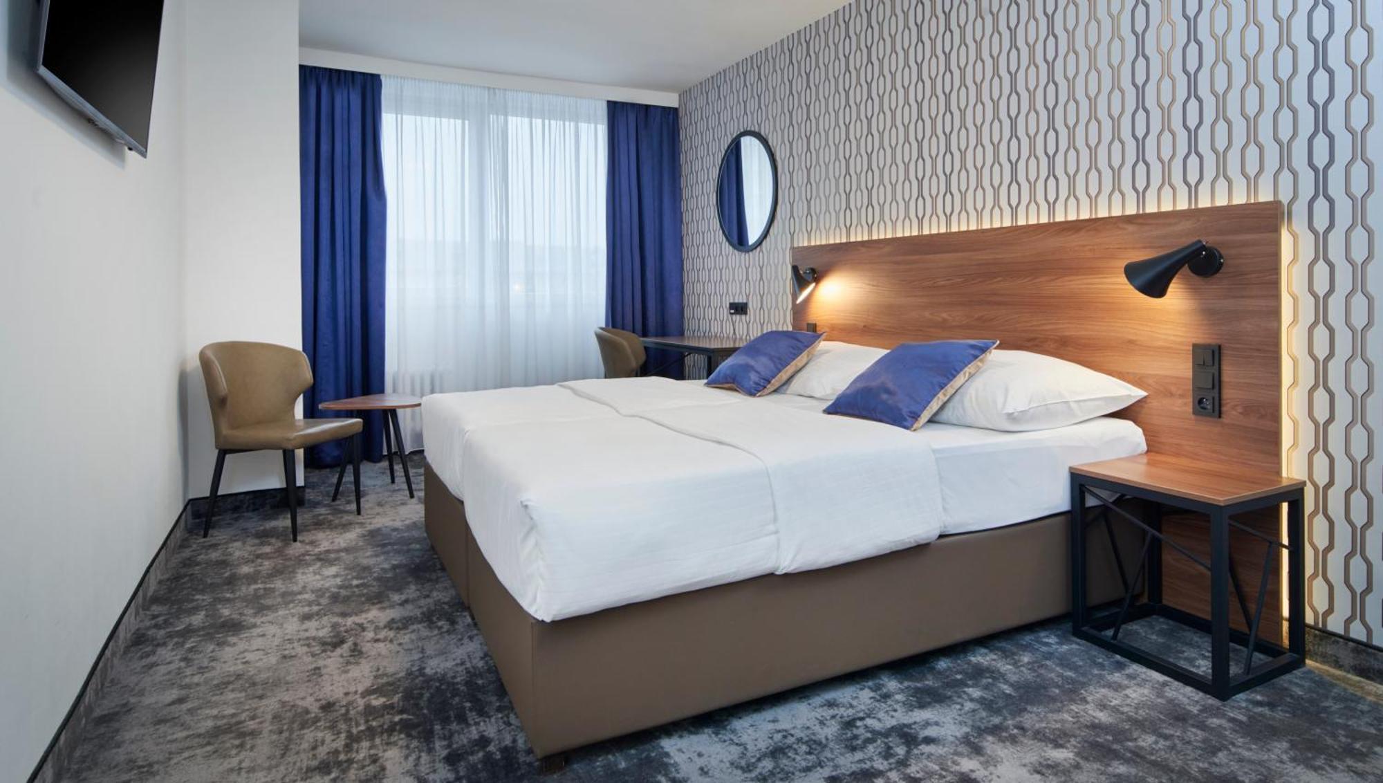 Deluxe Double Room Pool Access