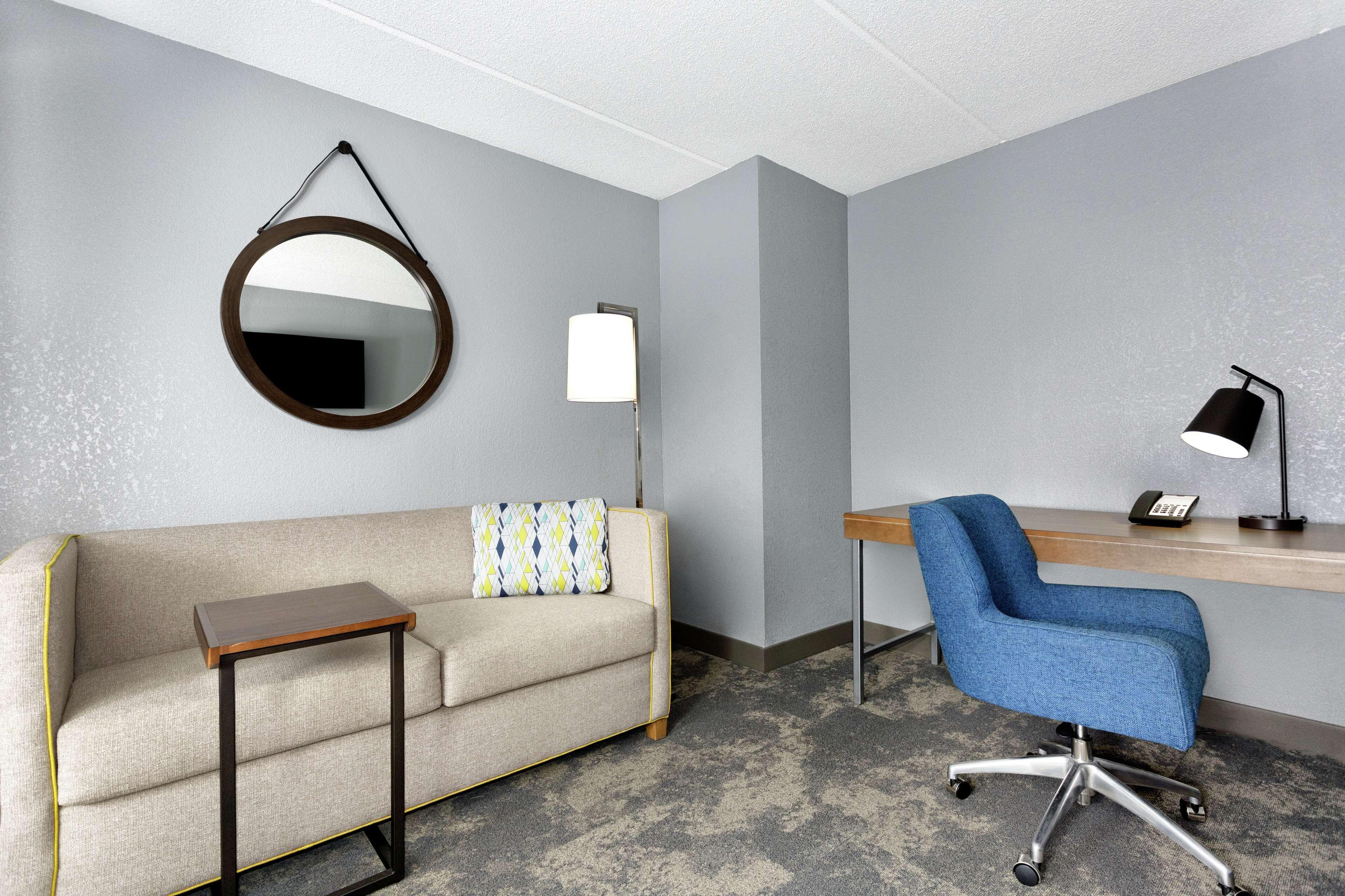 One-Bedroom King Suite Non-Smoking
