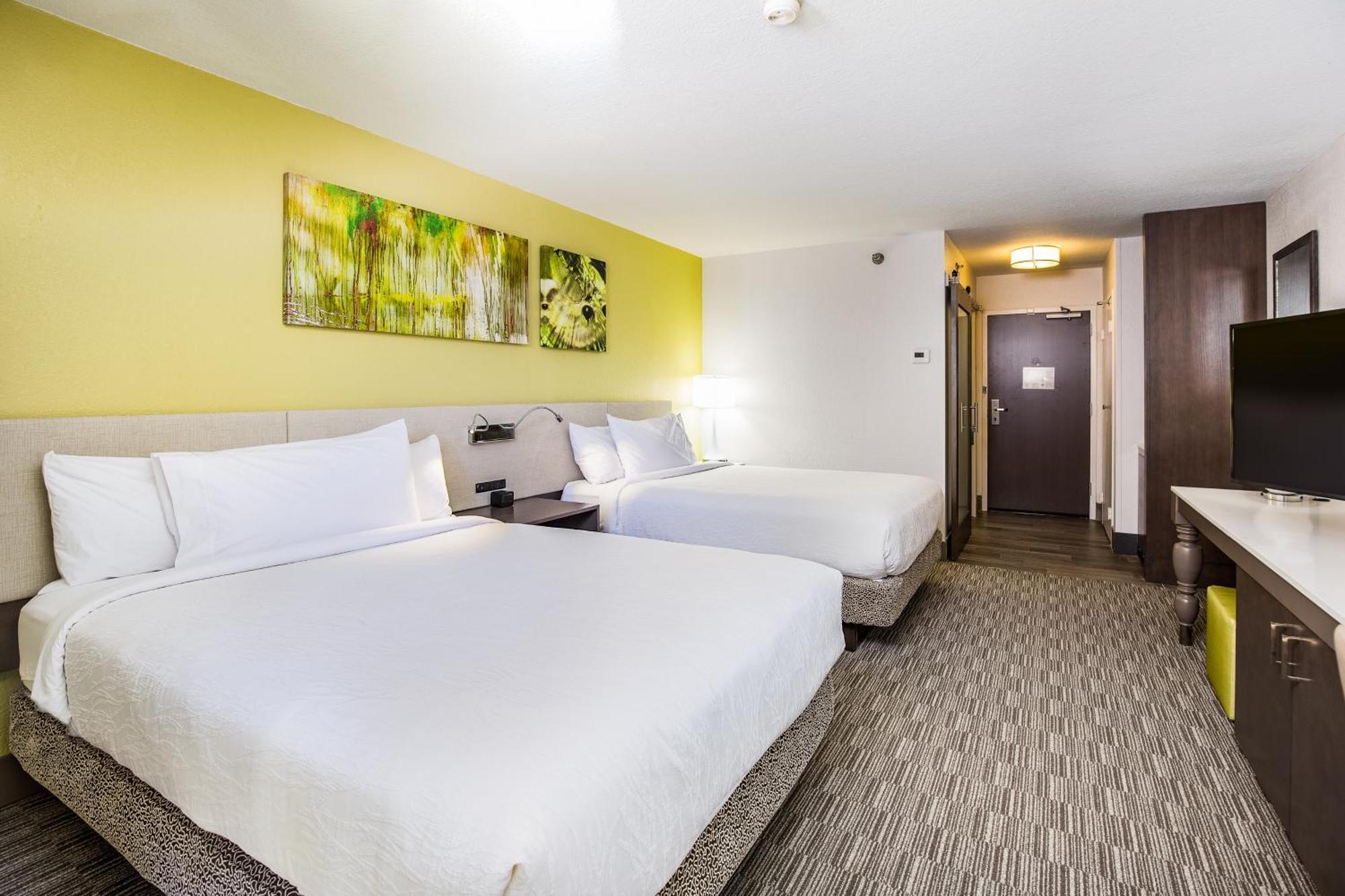Standard Queen Room Two Queen Beds