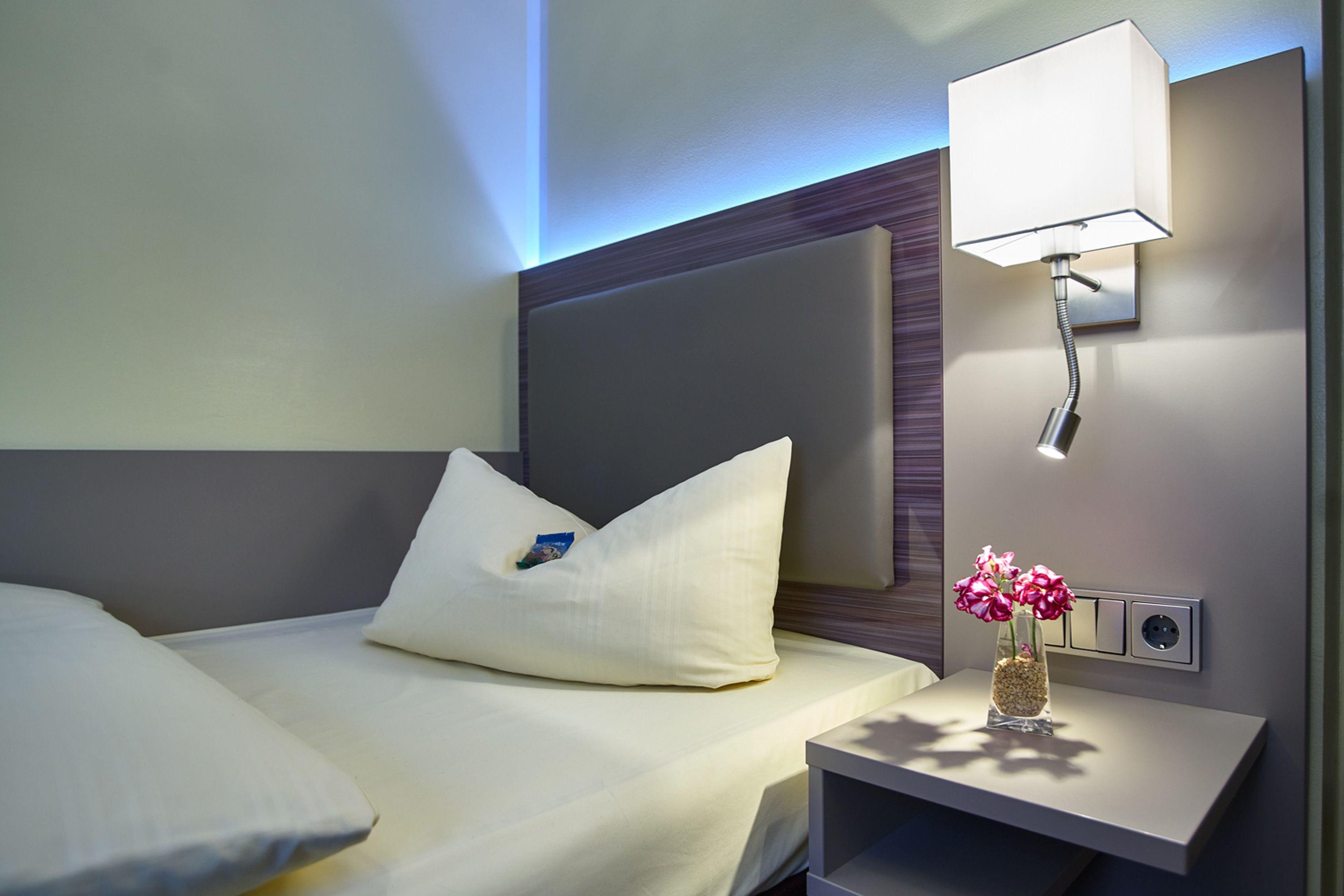 Comfort Single Room Courtyard or Street View