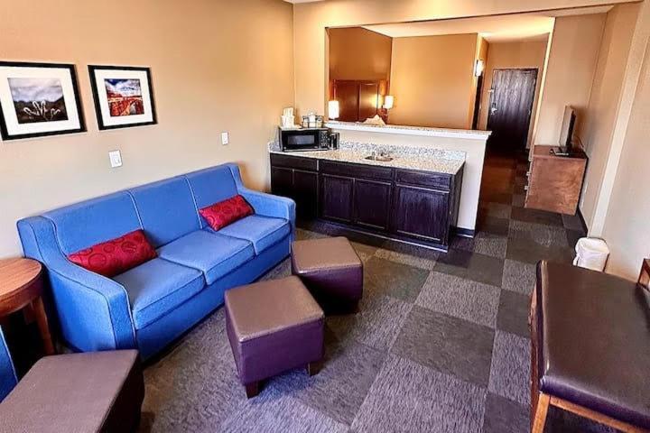 King Suite Non-Smoking