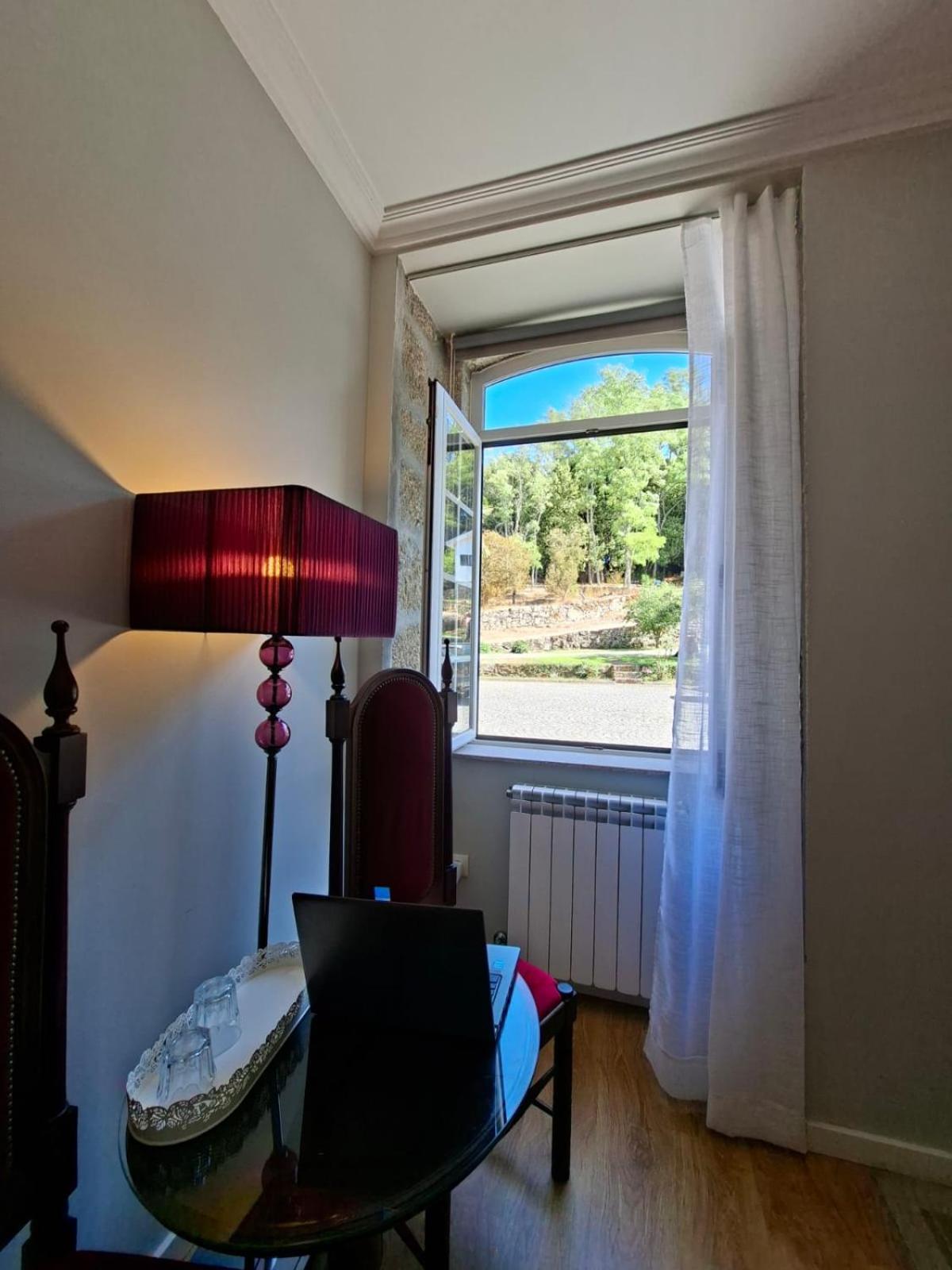 Quarto Twin com Casa de Banho Privativa