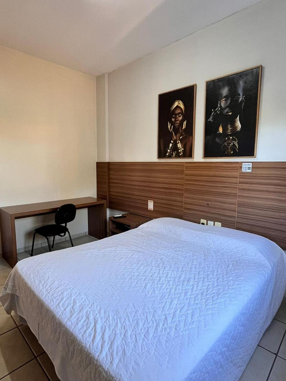 Quarto Deluxe com Cama de Casal ou 2 de Solteiro
