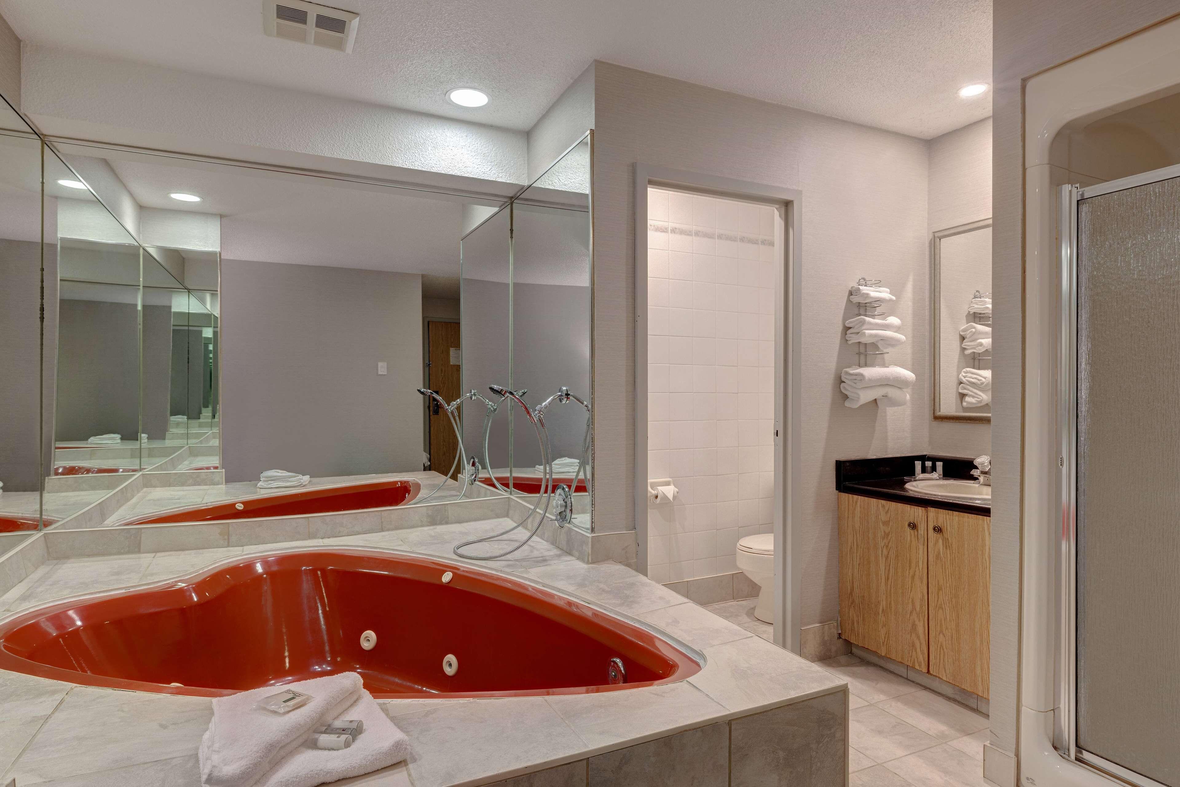 Deluxe King Room Hot Tub Non-Smoking