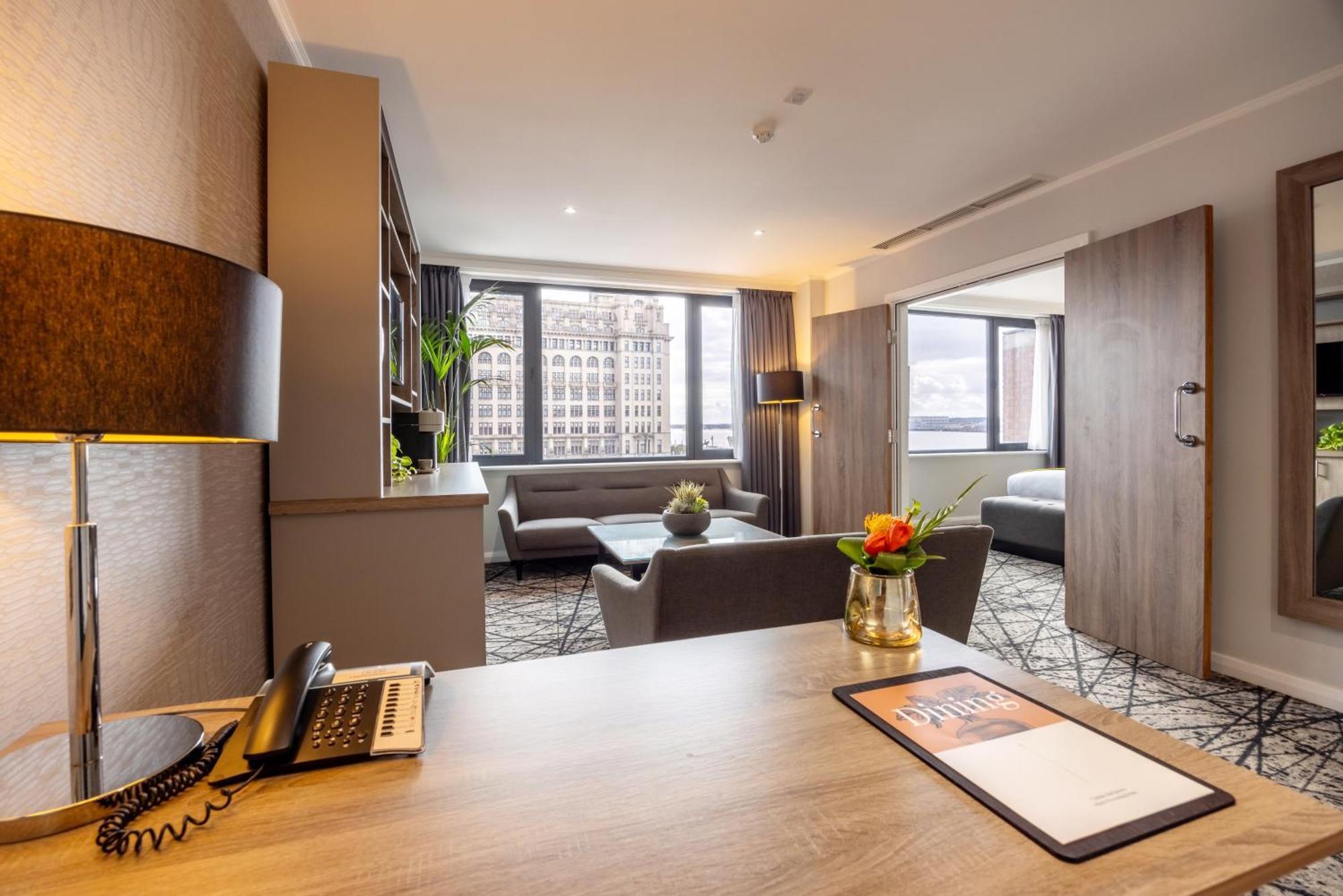 Suite met 2 Slaapkamers met Uitzicht op de Waterkant