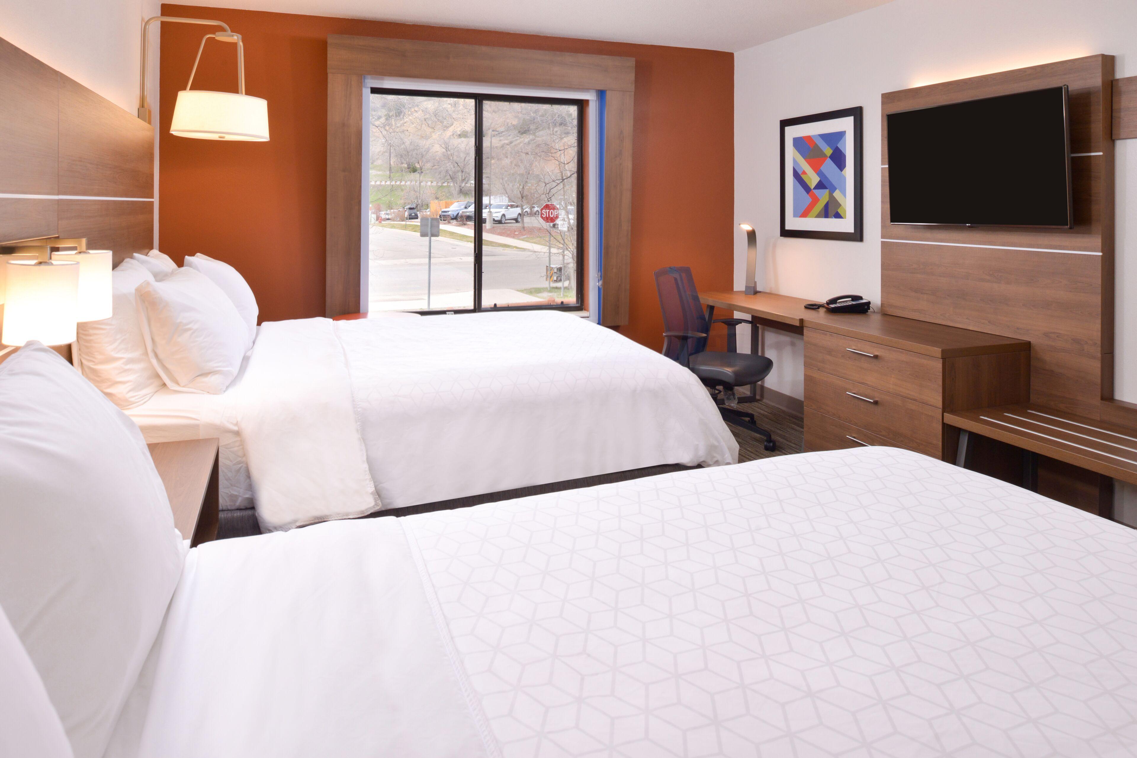 Standard Queen Room Two Queen Beds