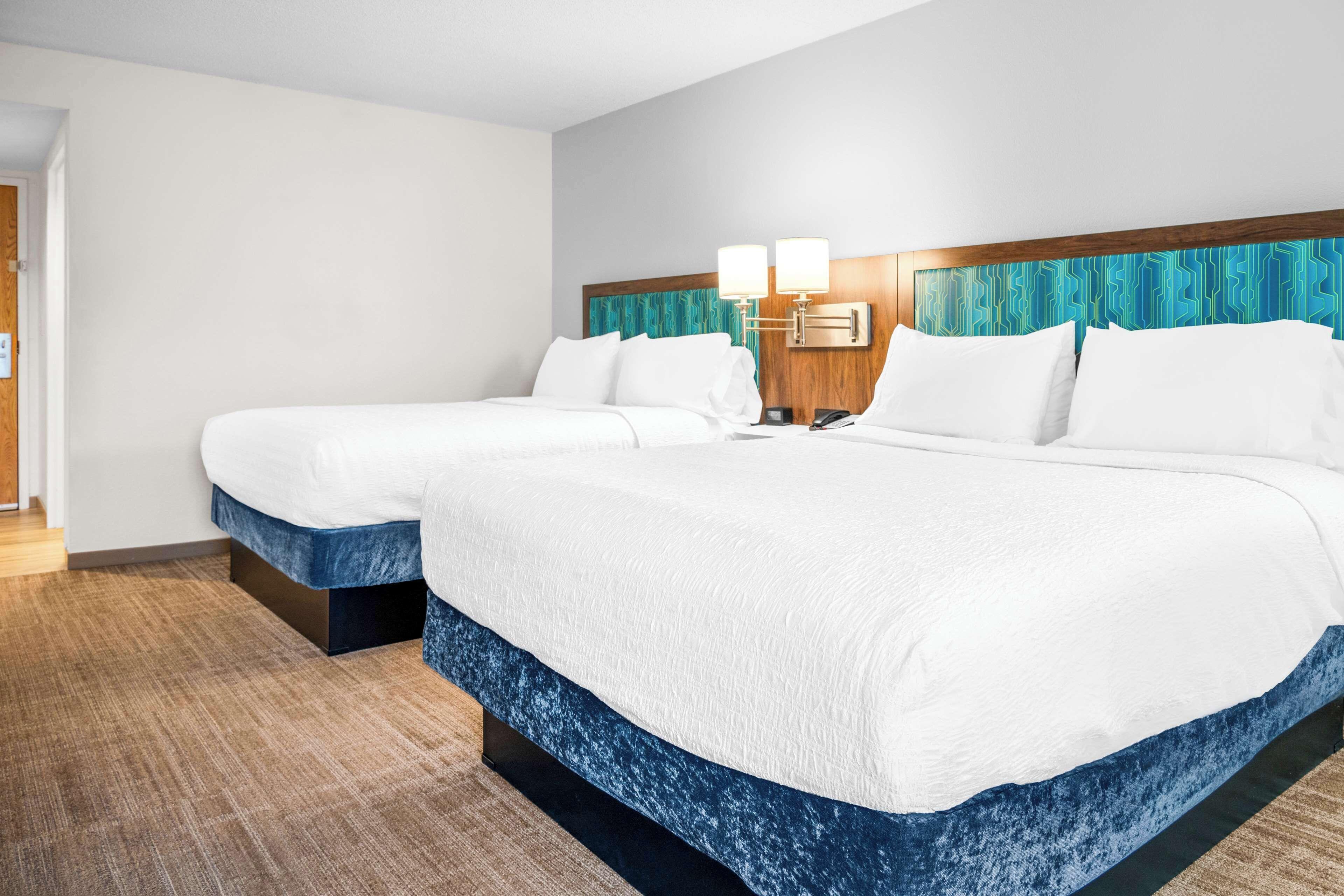 Room Two Queen Beds Non-Smoking