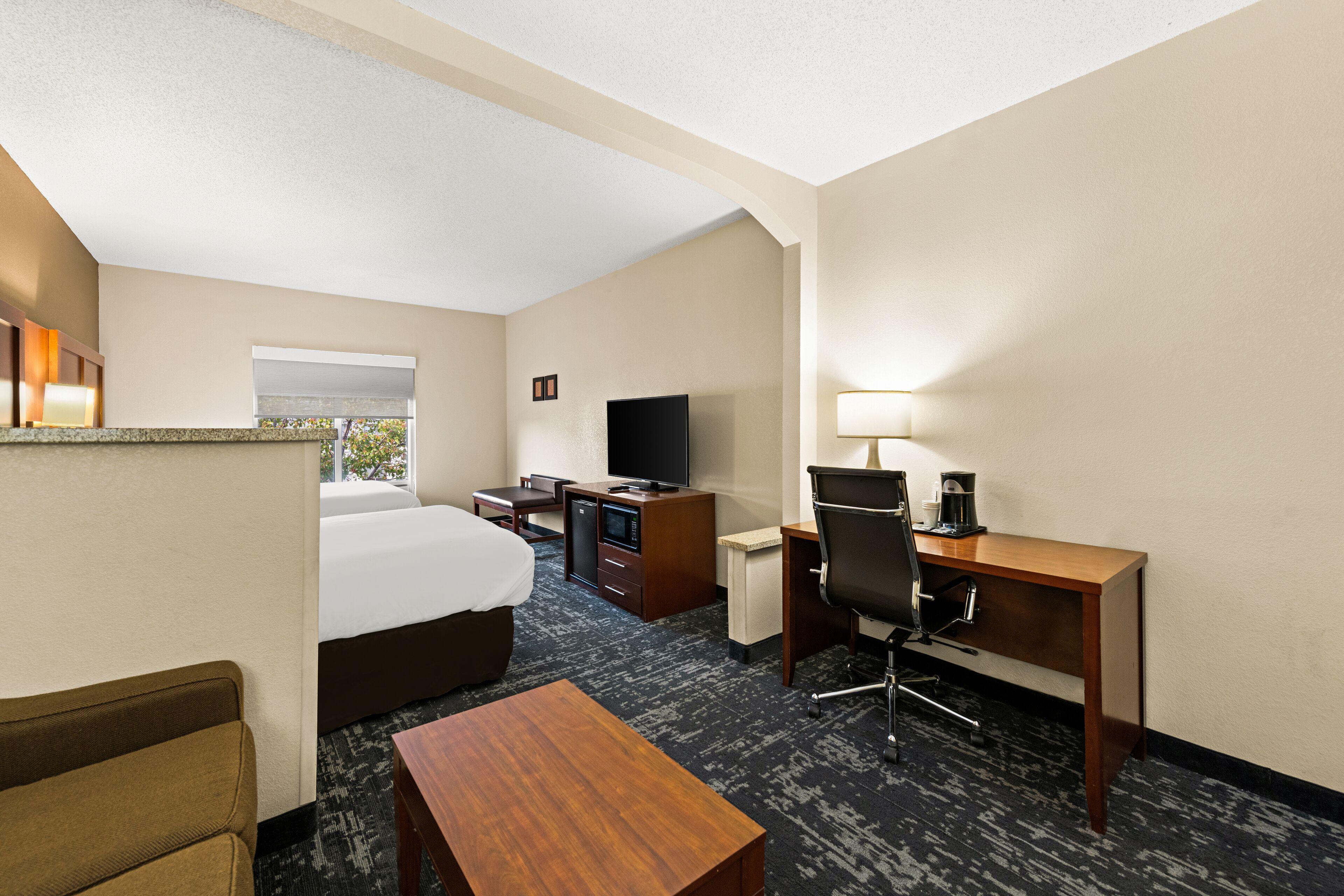 Queen Suite Two Queen Beds Non Smoking