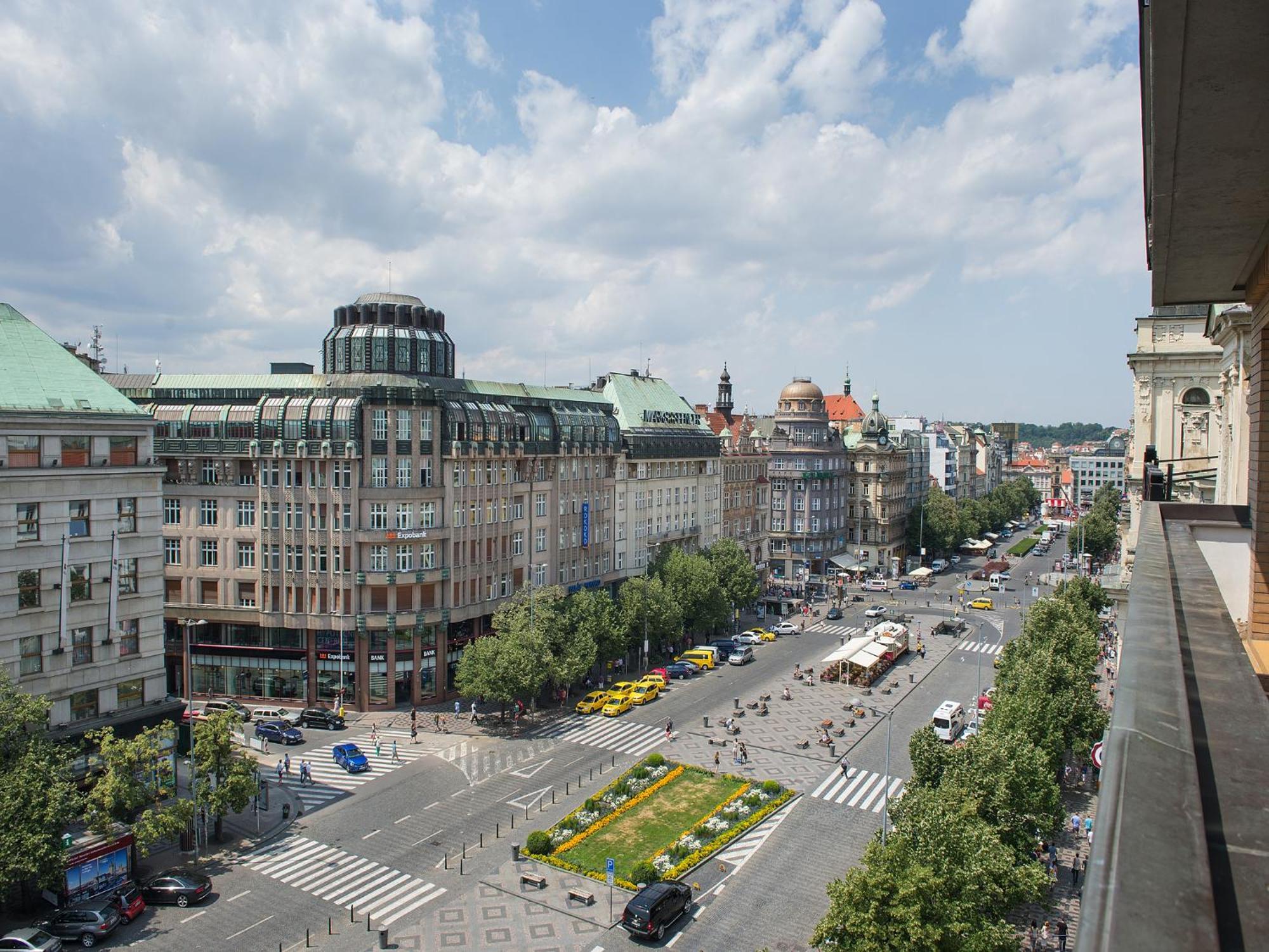 Double or Twin room Wenceslas square view