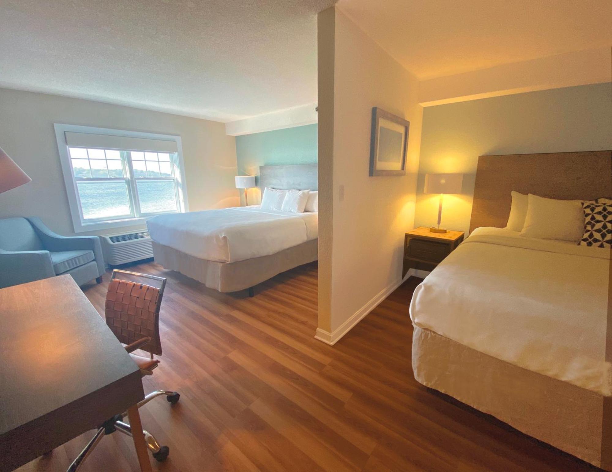 Double King Suite Suites Building