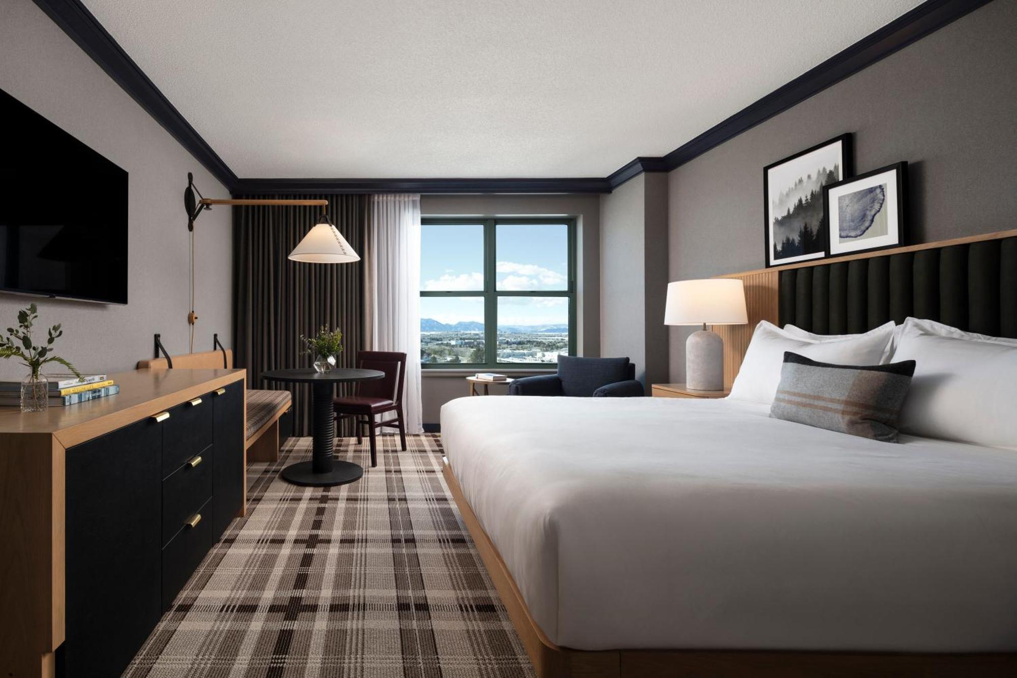 Classic Deluxe Room 1 King Bed