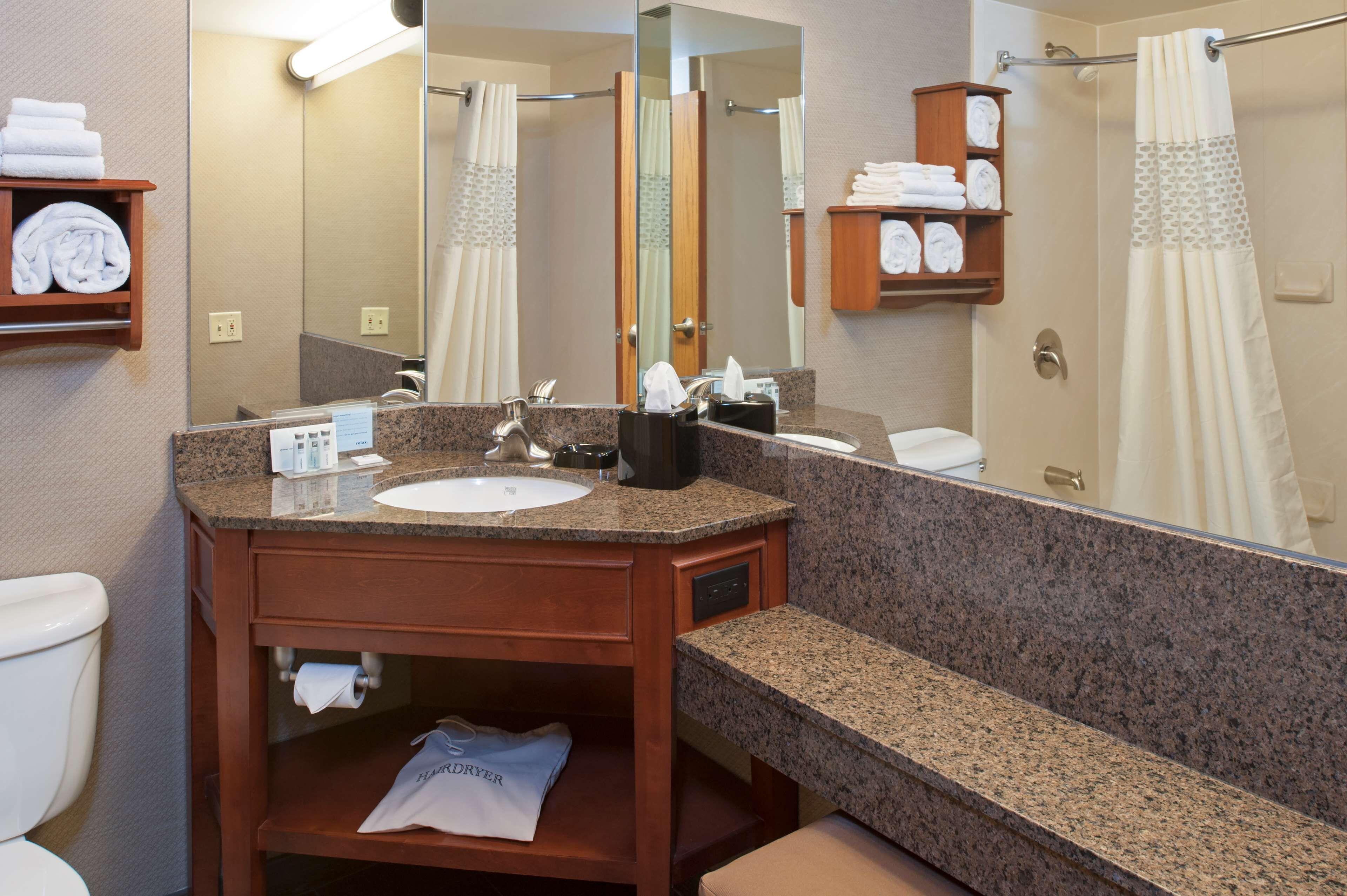 Large King Executive Suite with Work Space - Non-Smoking