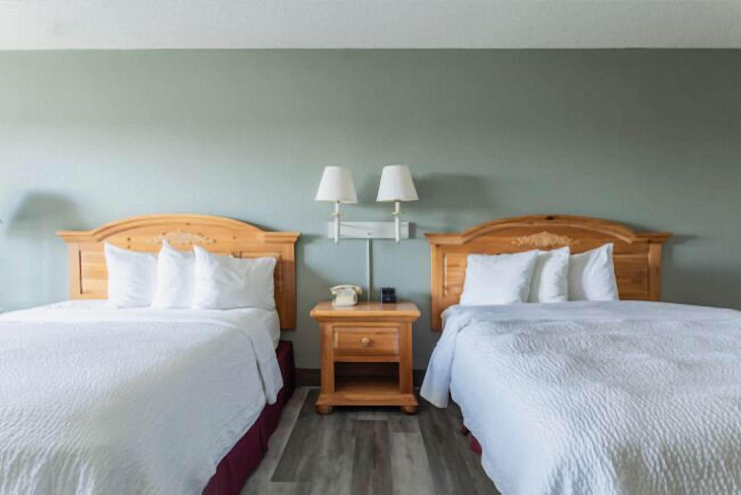 Queen Room Two Queen Beds