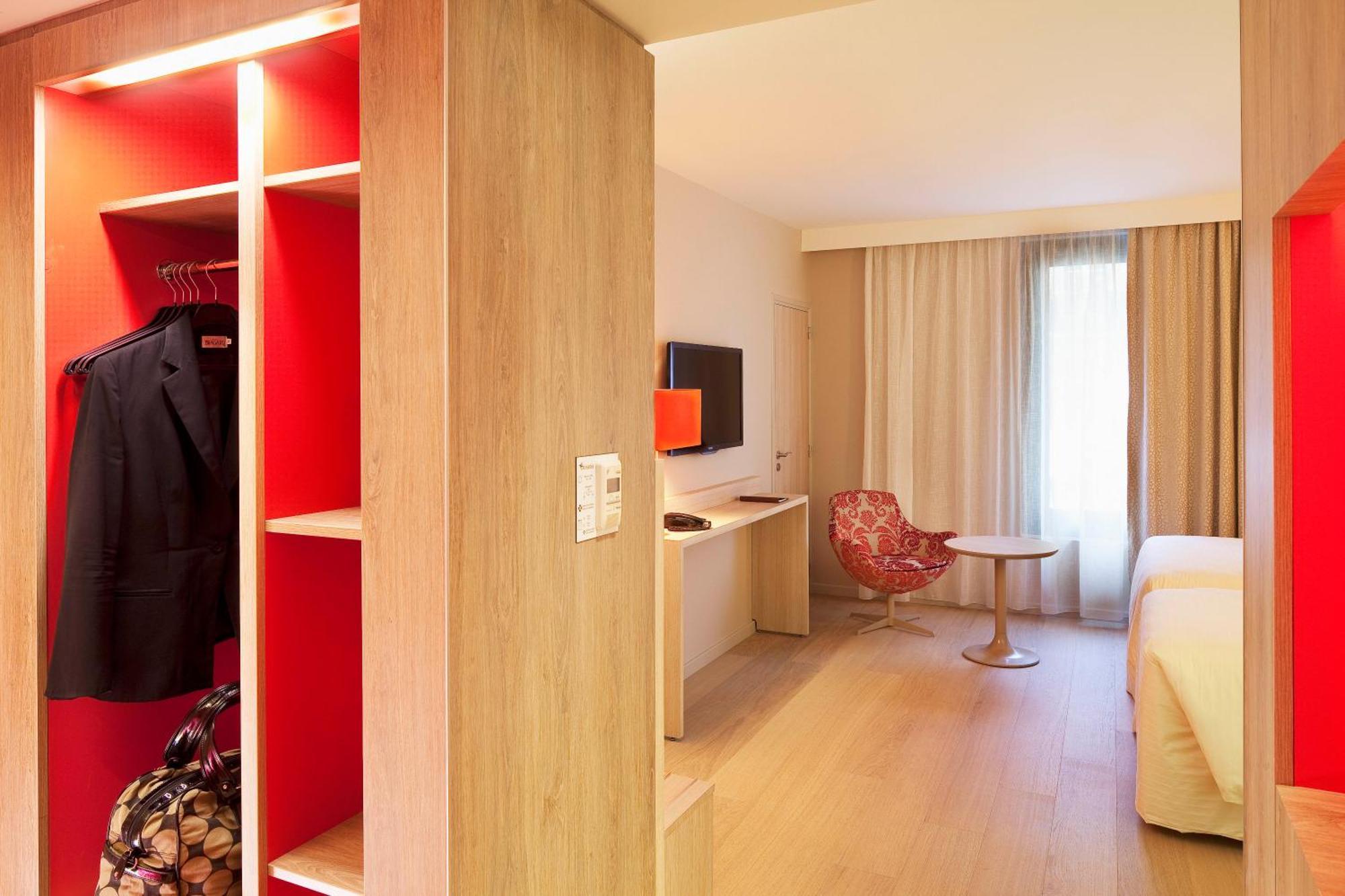 Deluxe Room Double or Twin