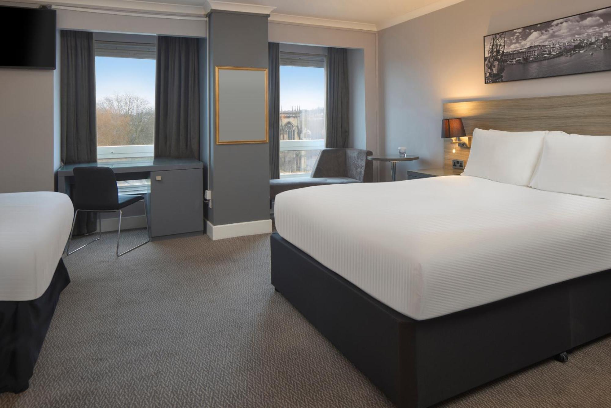 Queen Room Mobility Access