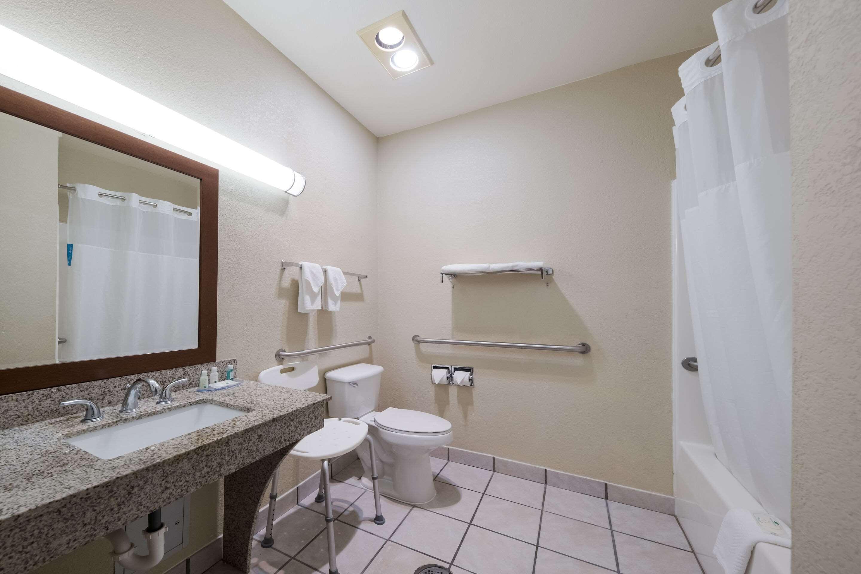 King Room Accessible or Non-Smoking