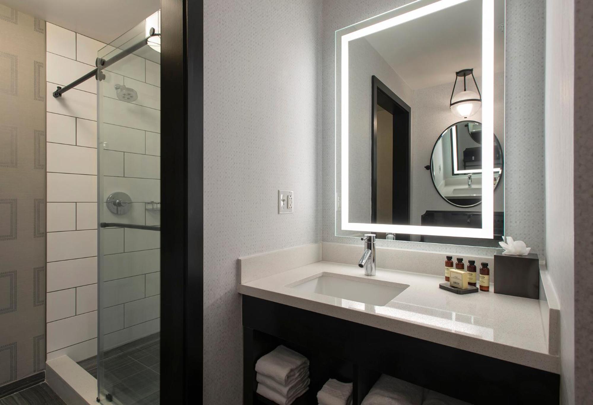 Signature Guest Room Two Queen Beds