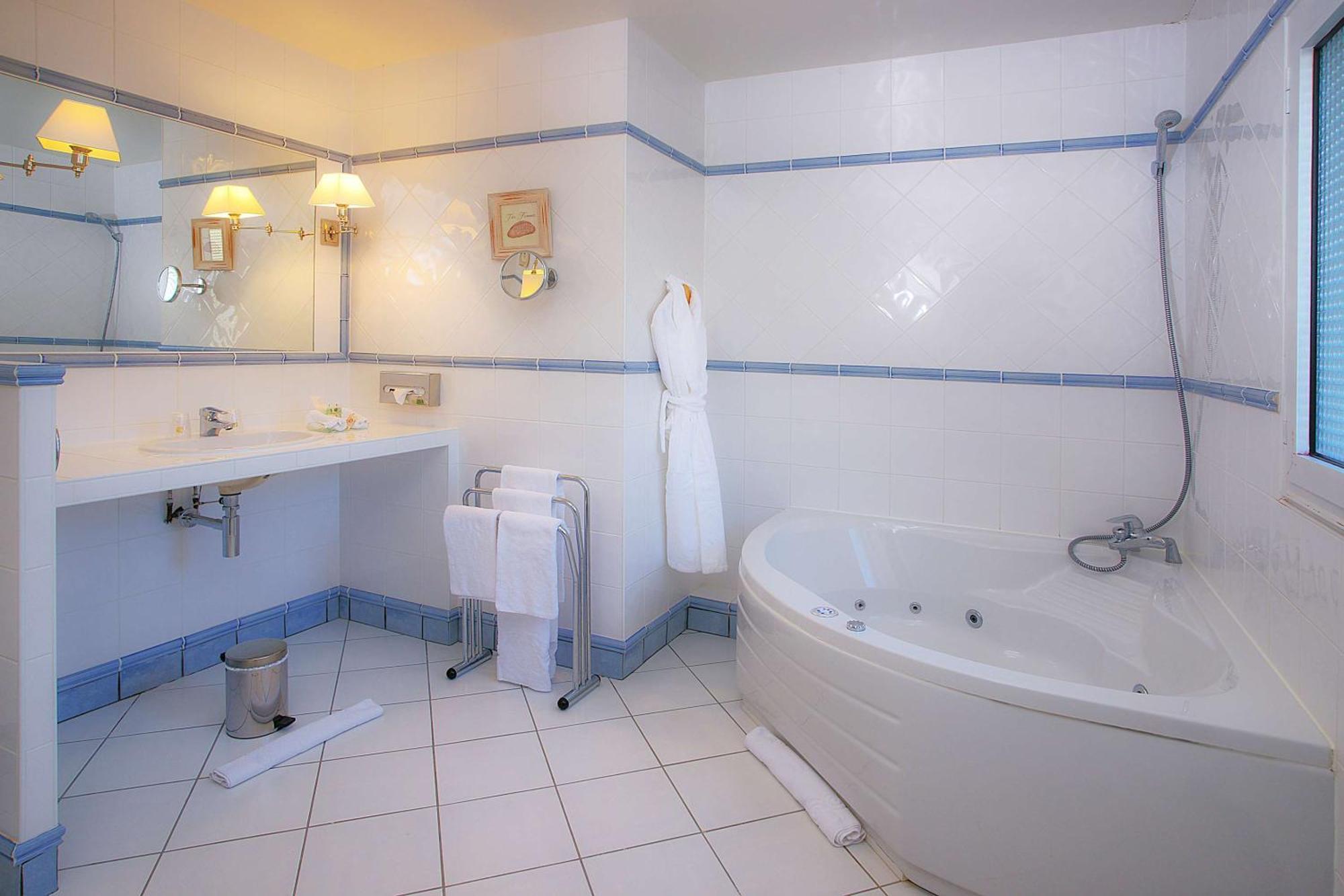 Suite Junior Lit Queen-Size