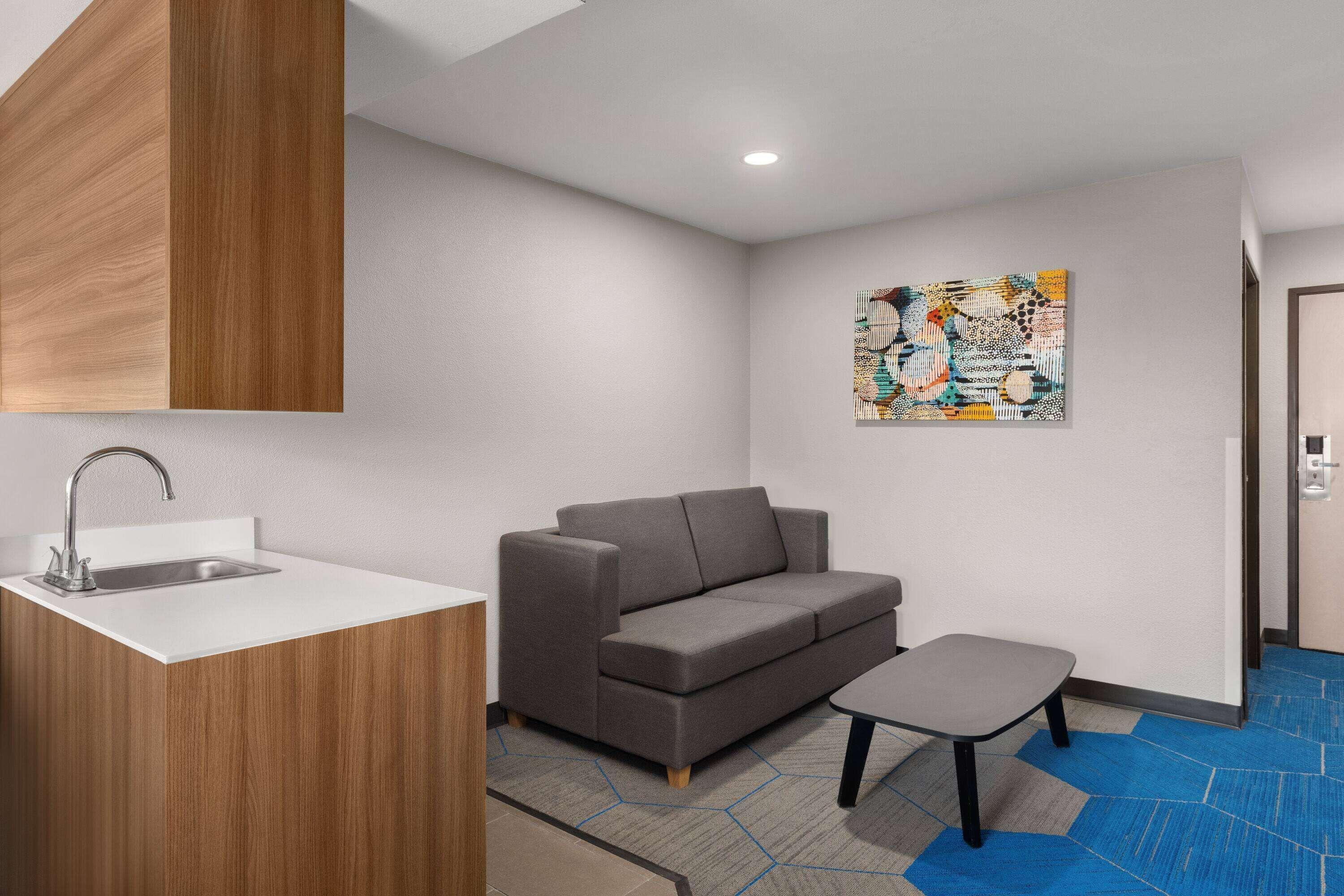 Queen Suite