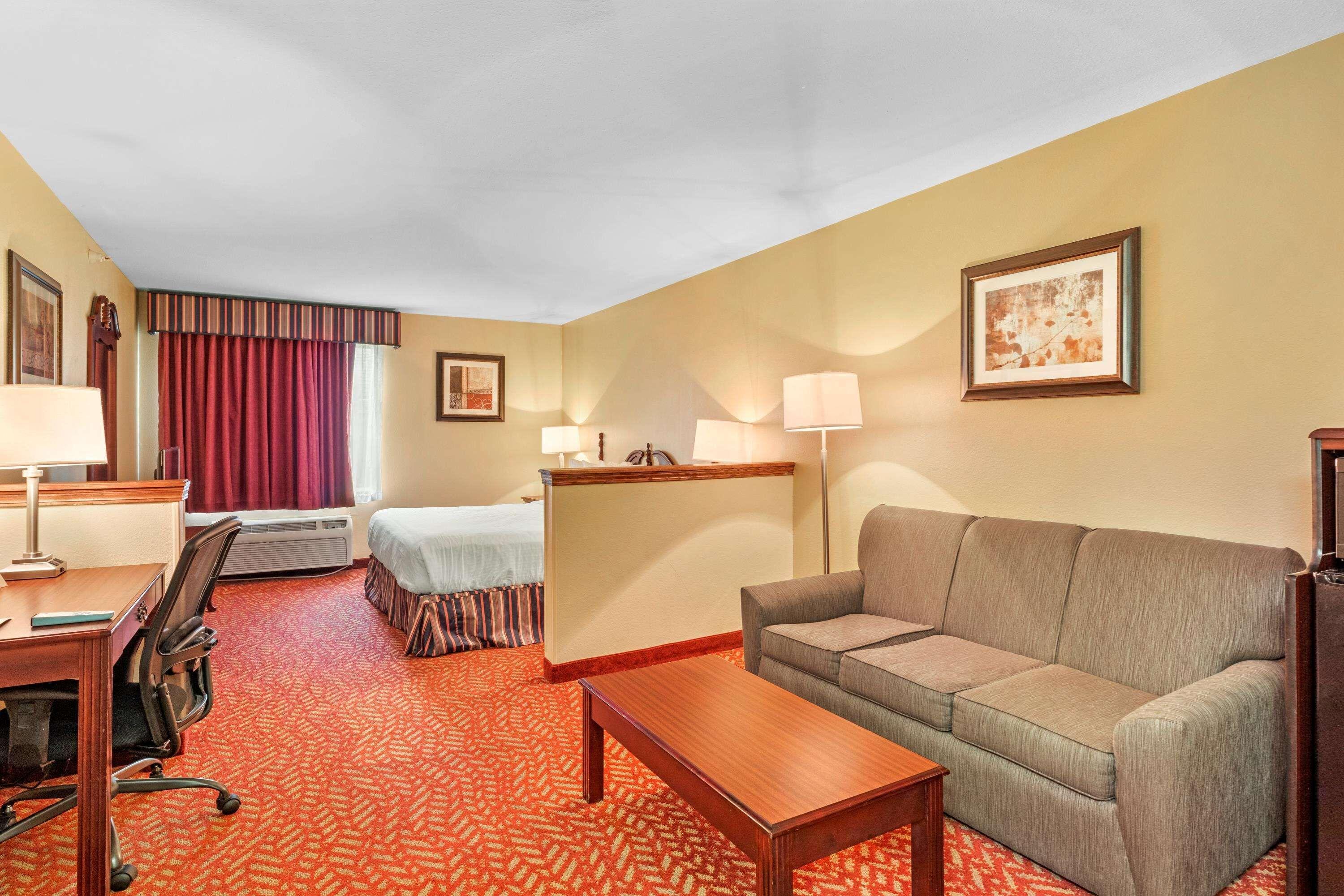 King Suite Non-Smoking
