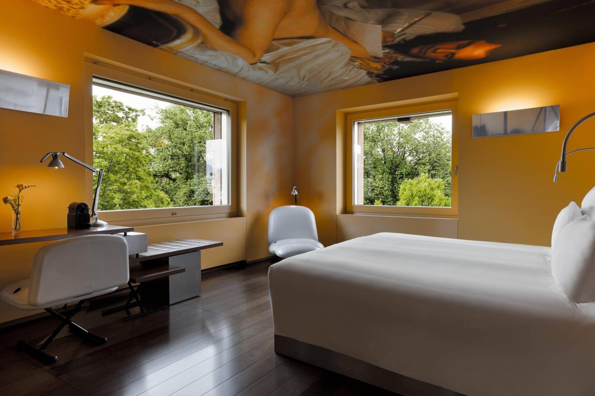 Corner Junior Suite 1 Kingsize-bed Park view