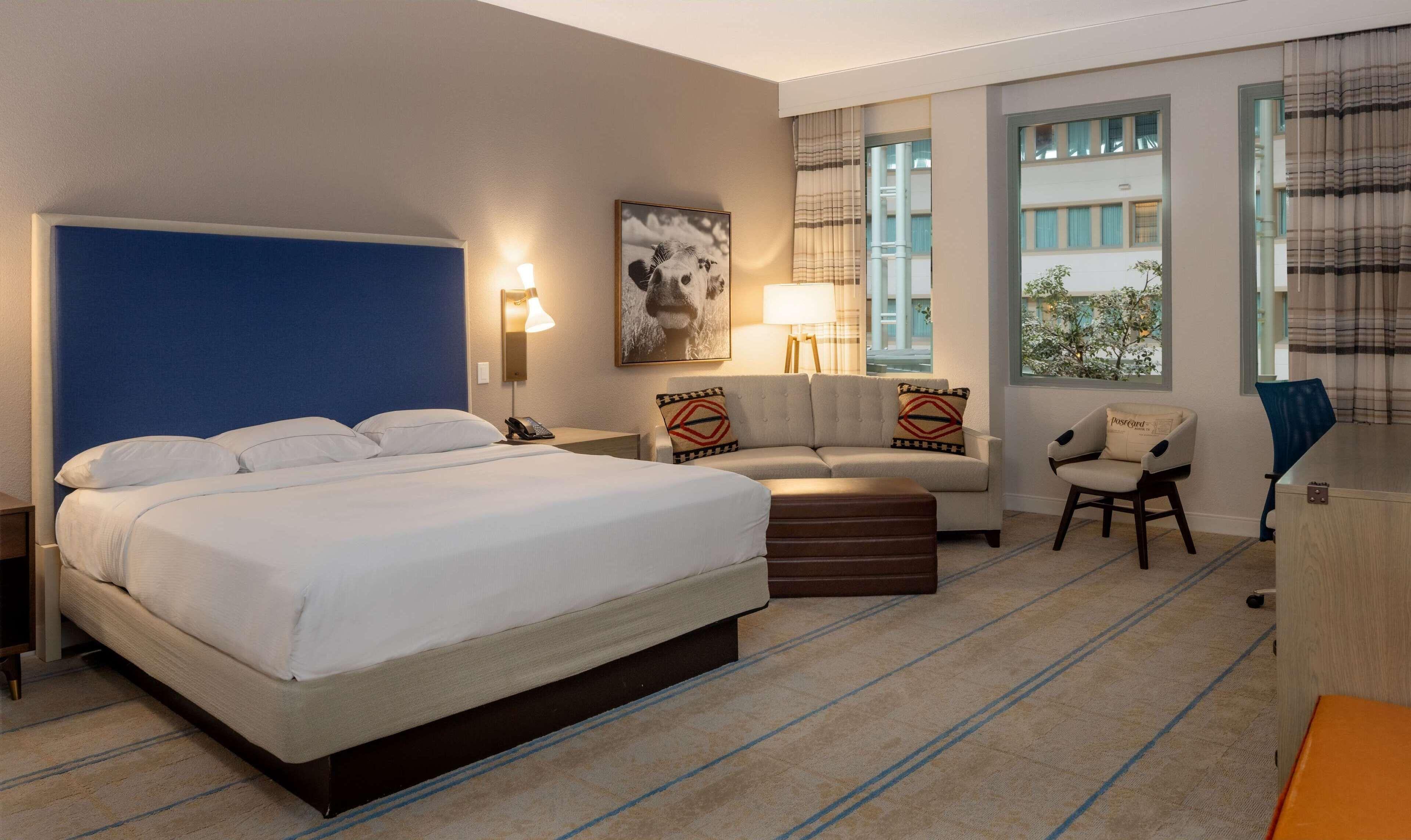 Deluxe King Room