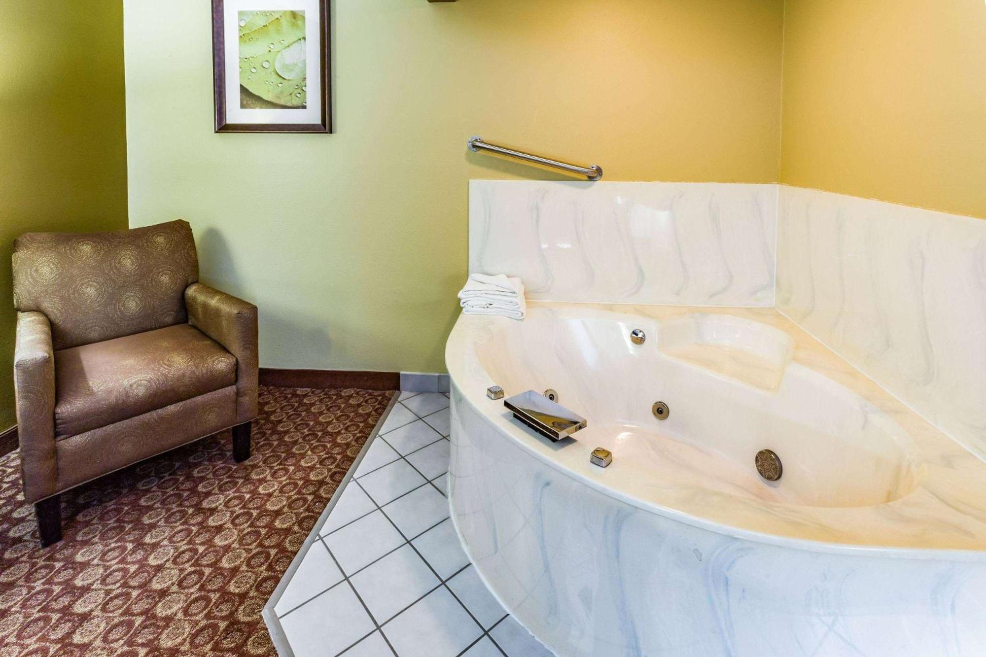 Studio King Suite Non-Smoking