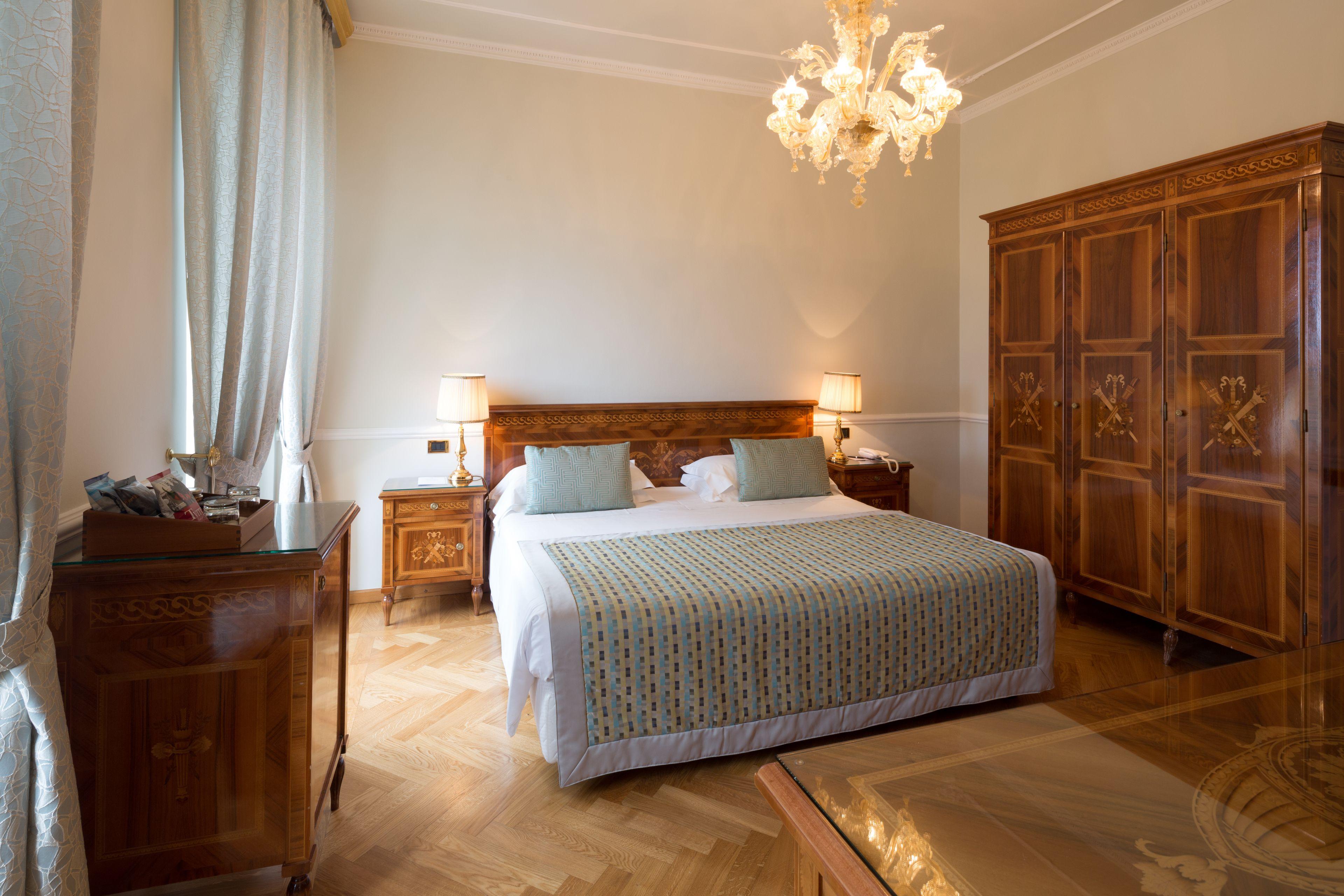 Double or Twin Room Sea View