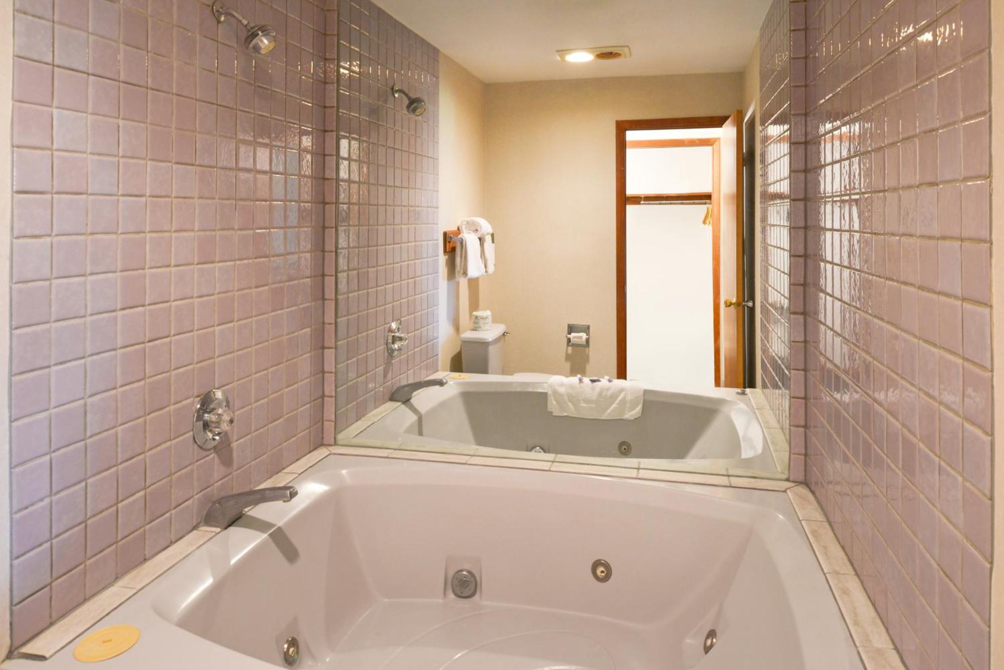 King Room Spa Bath Non-Smoking