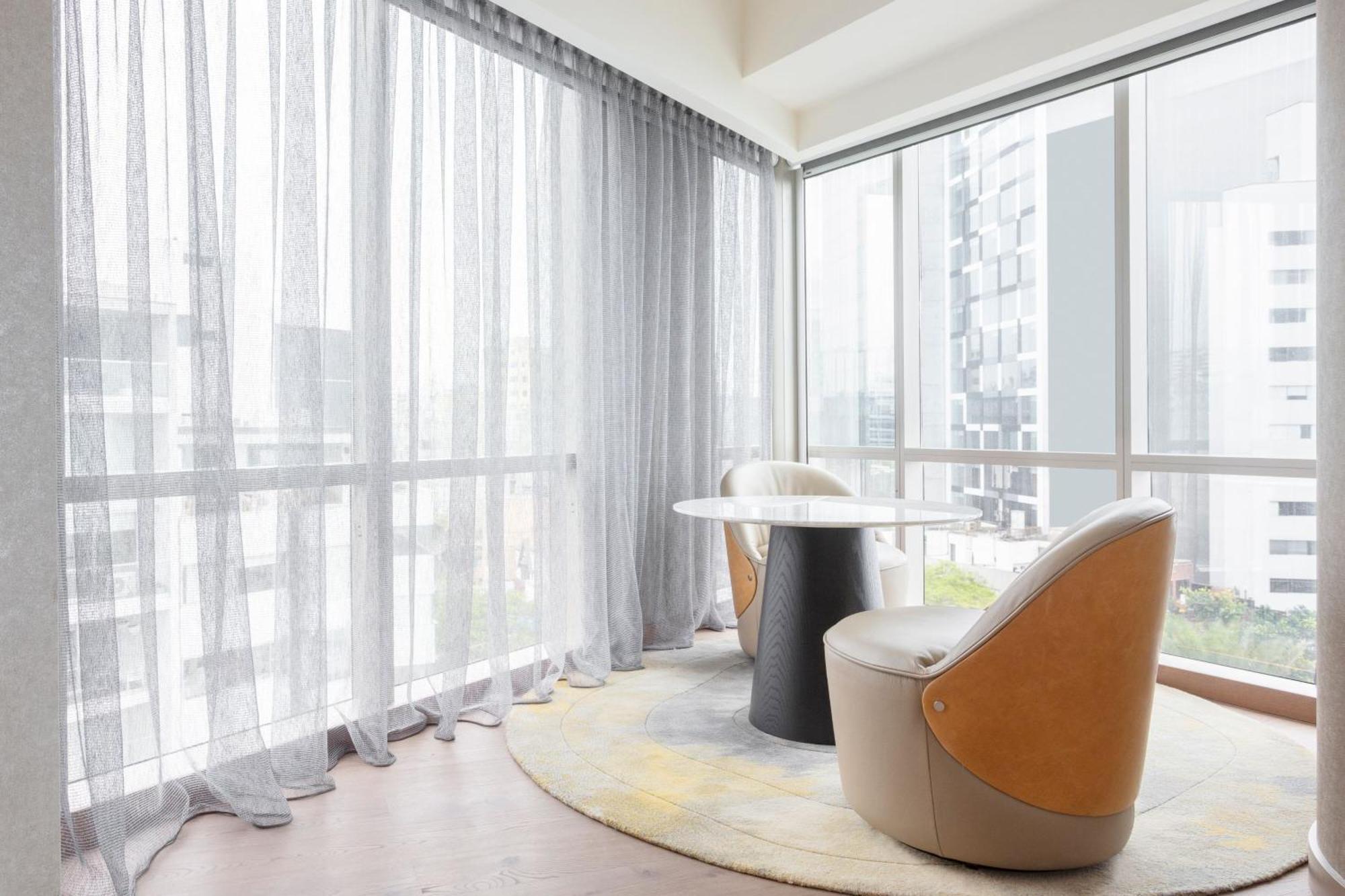 Contemporary Superior King Room Oceanfront
