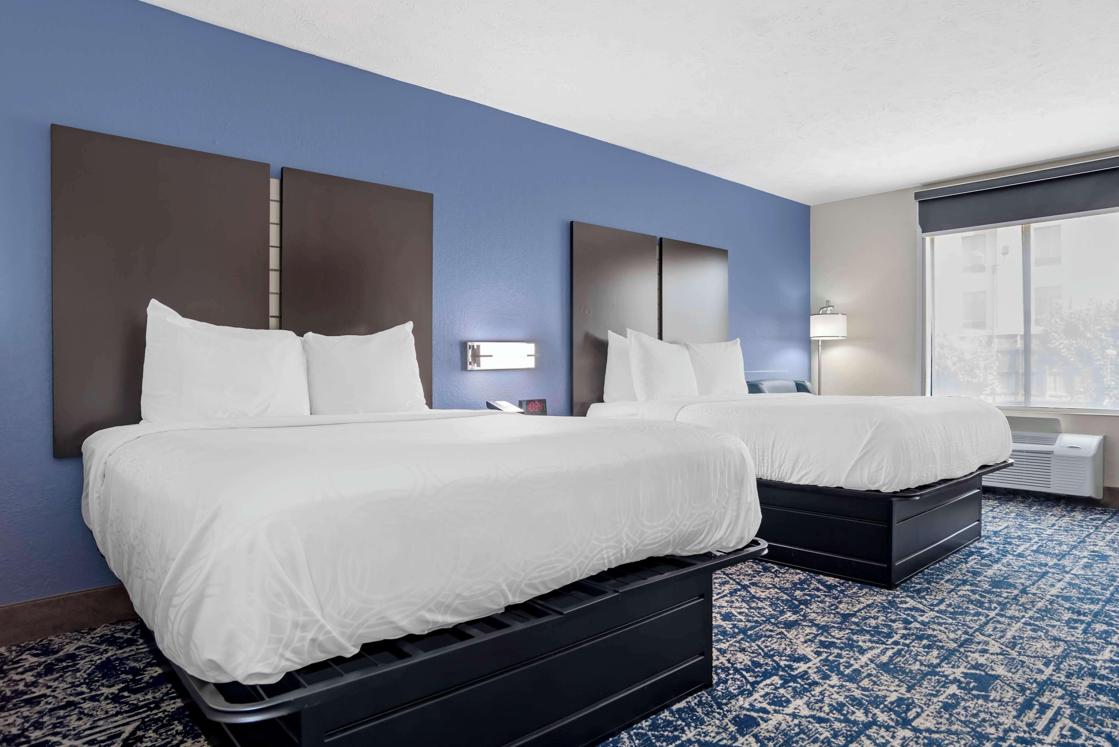 Queen Room with Two Queen Beds - Non-Smoking,1709843018:JPEG