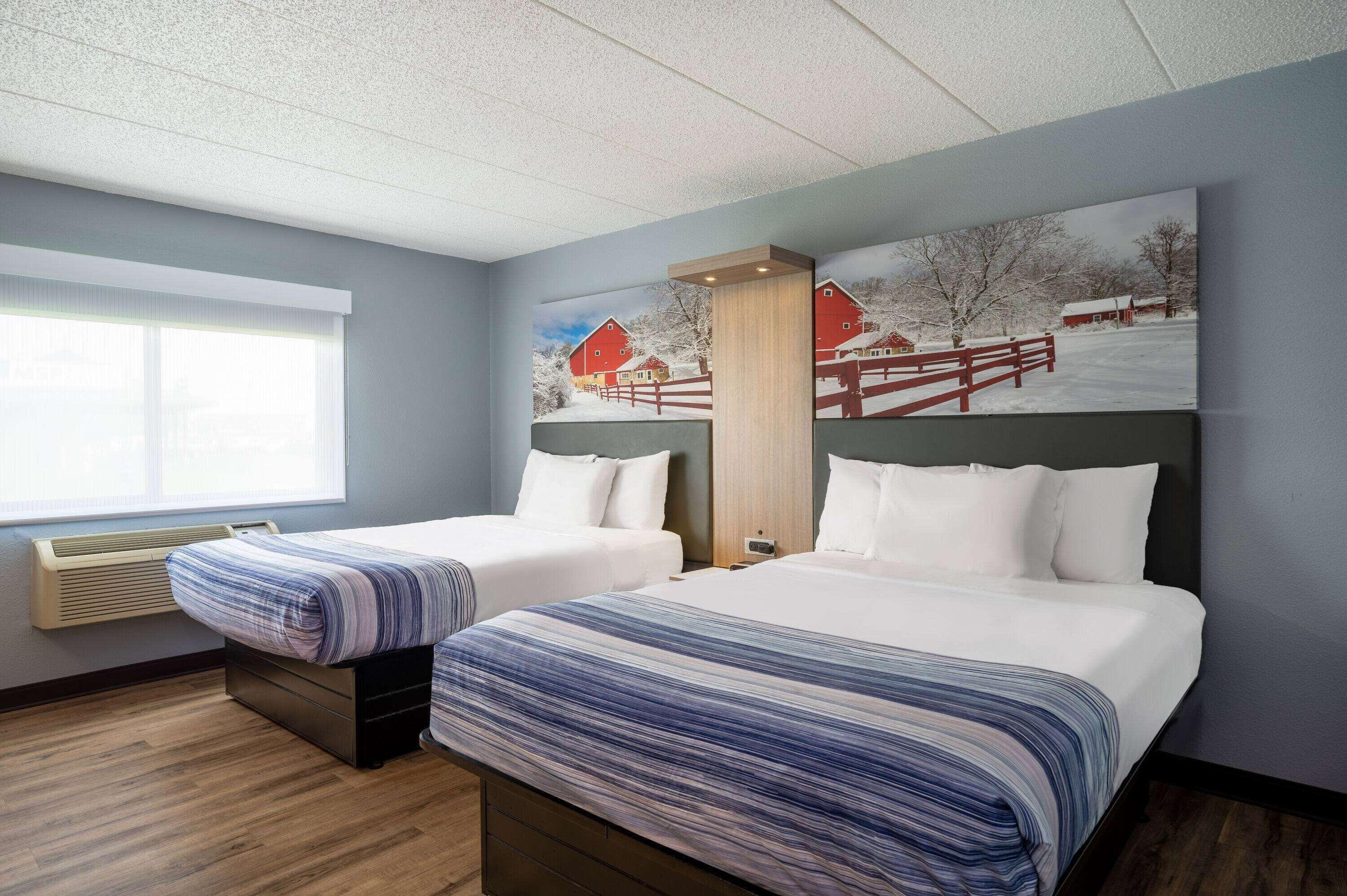 Queen Room Two Queen Beds Dog Friendly or Non-Smoking