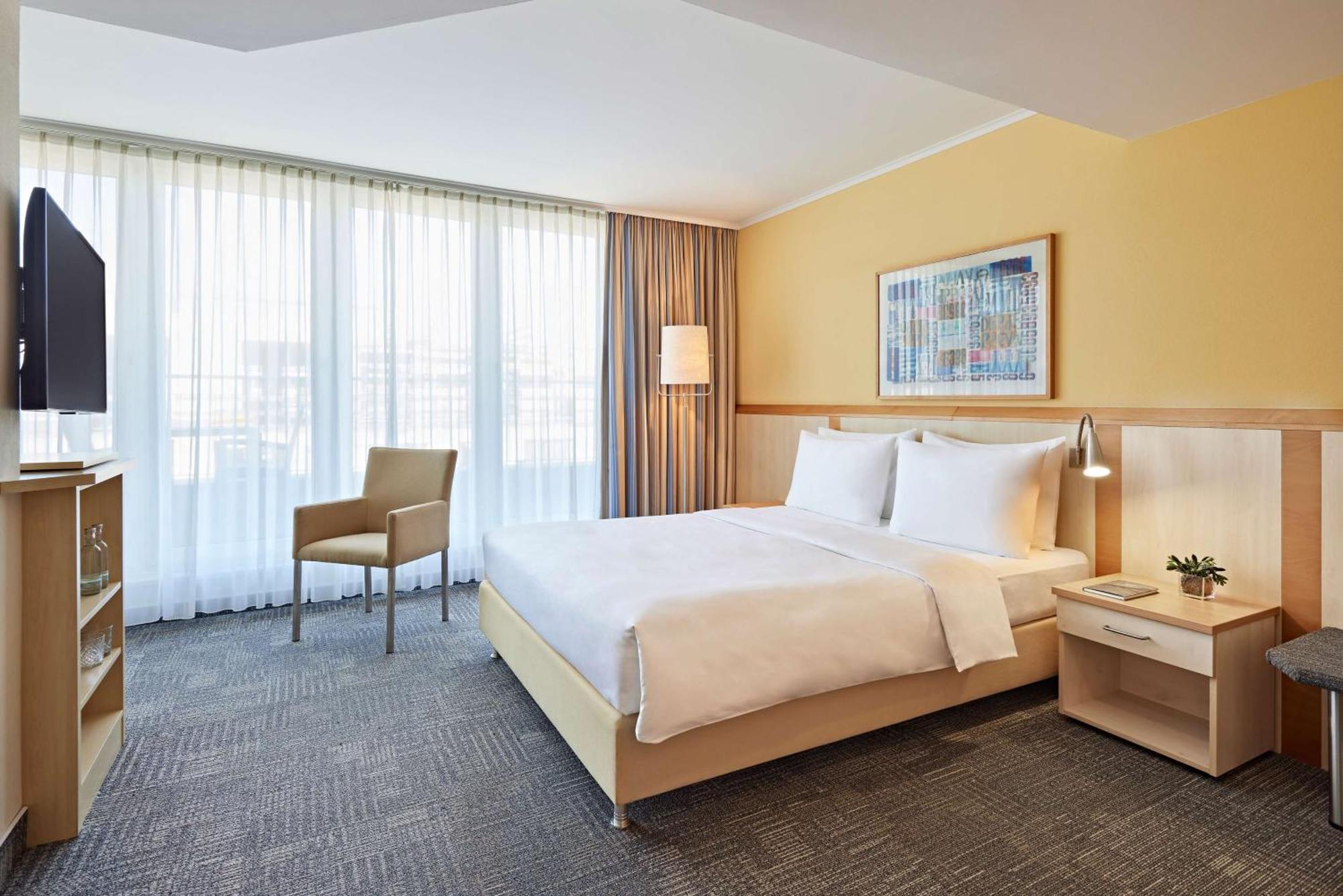 Deluxe Queen Room Balcony