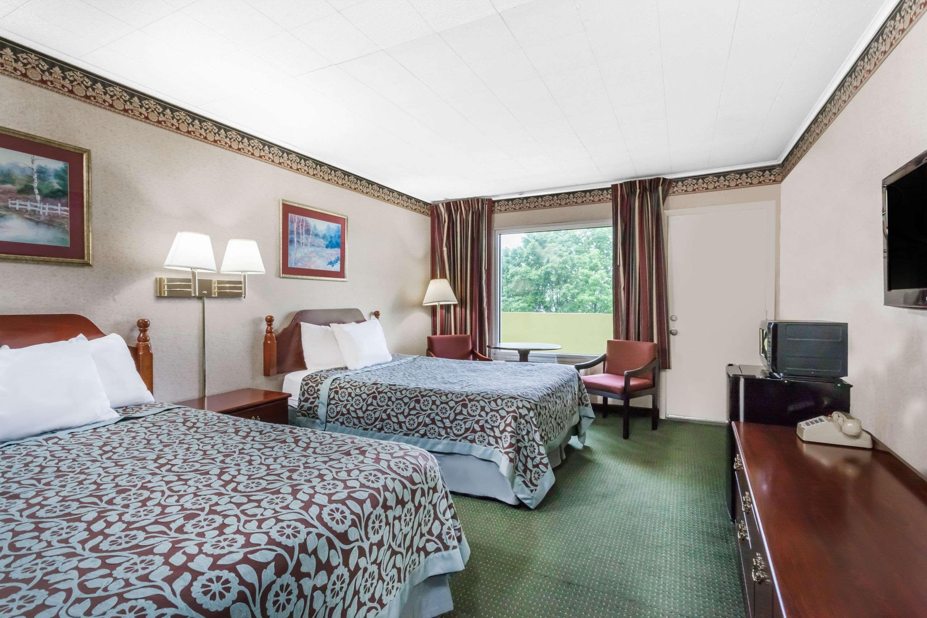Double Room Two Double Beds Balcony Non-Smoking