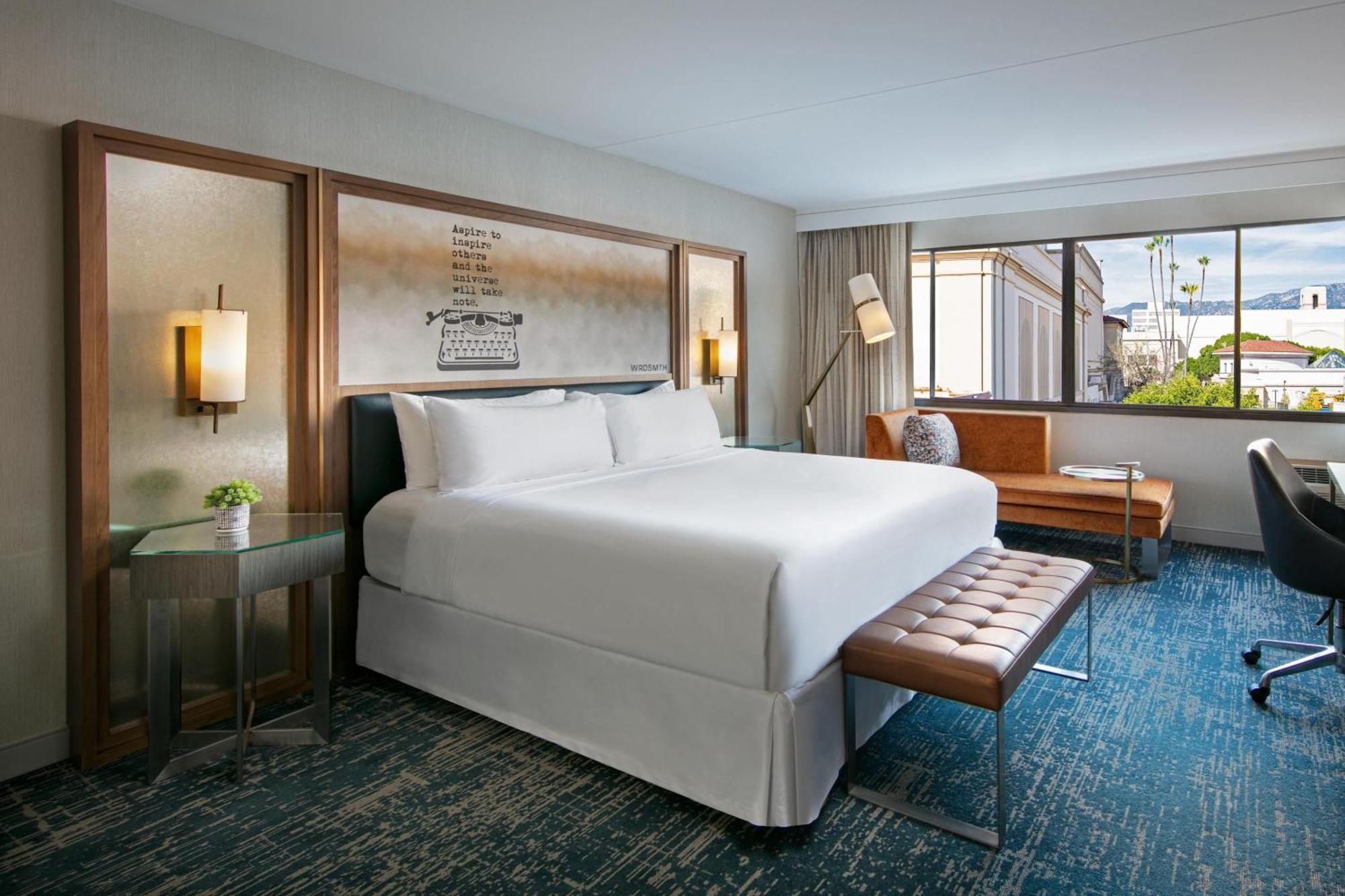Deluxe King Room