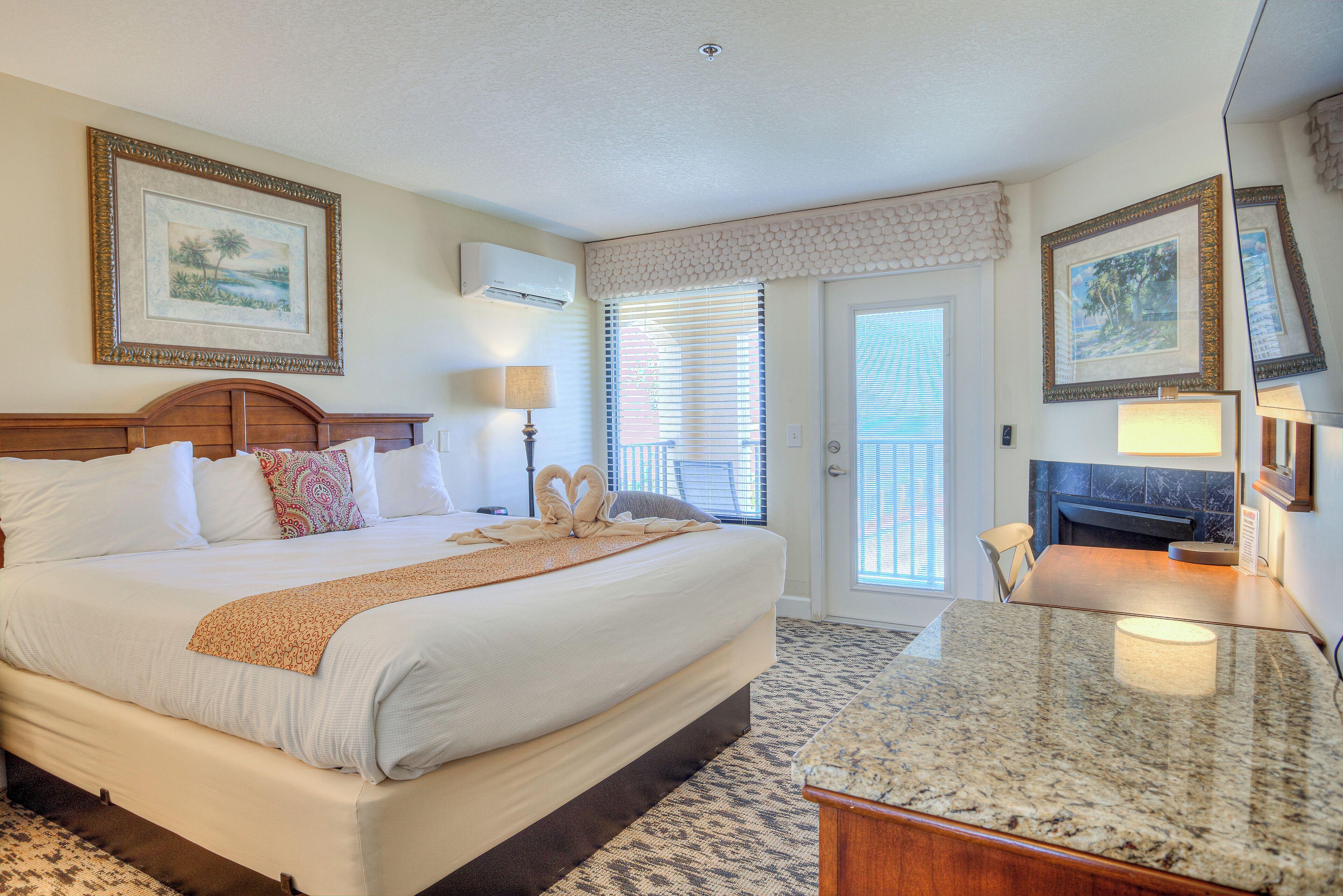 Two Story Townhouse Style King Suite Jacuzzi