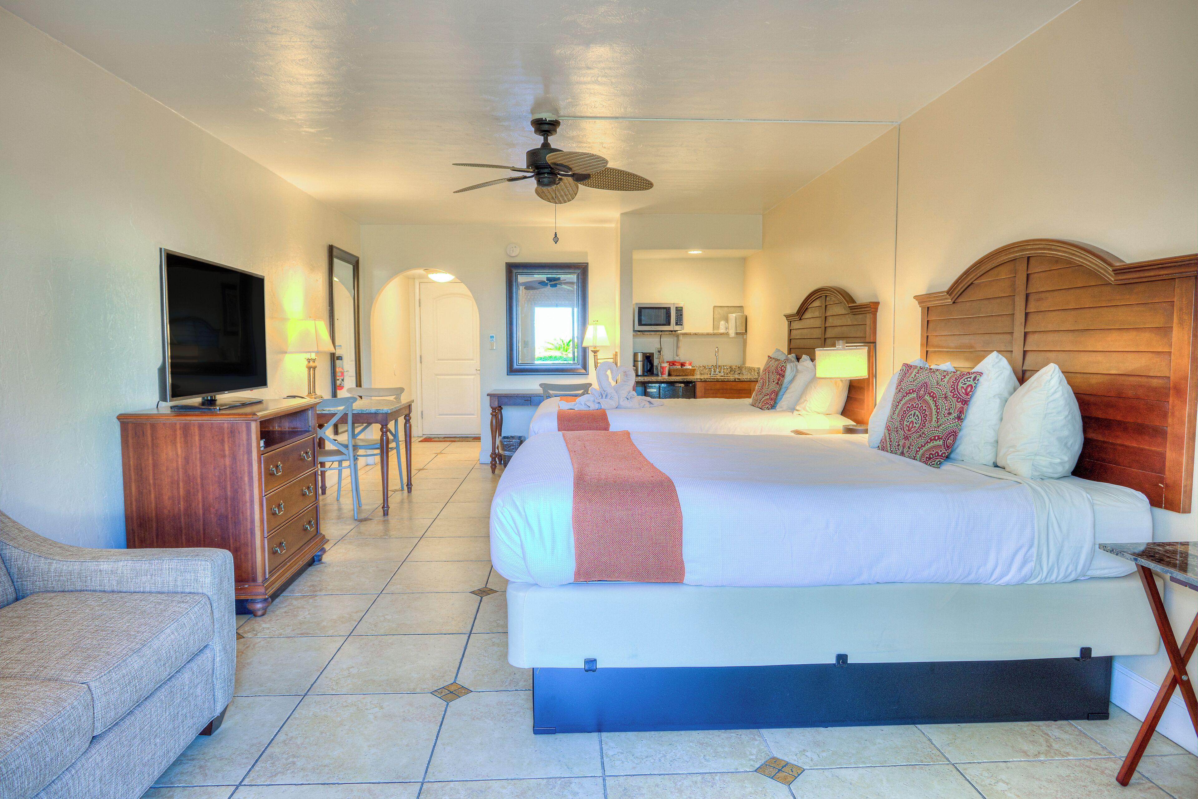 Queen Room Two Queen Beds Patio