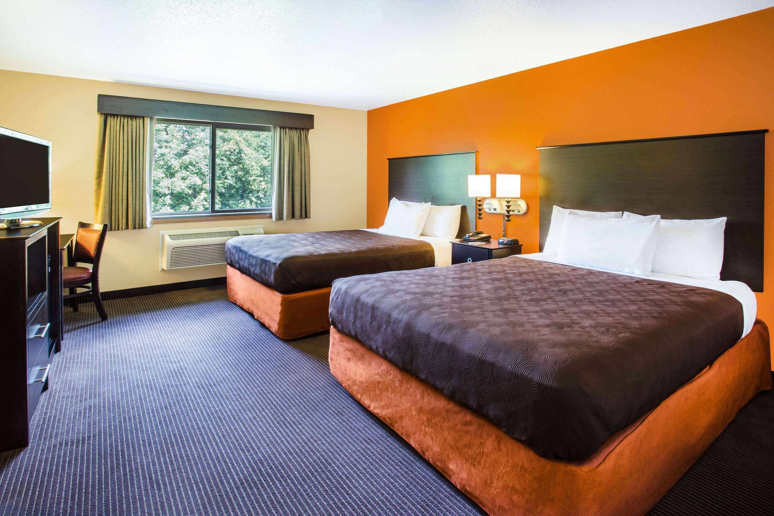 Queen Room Two Queen Beds Non-Smoking