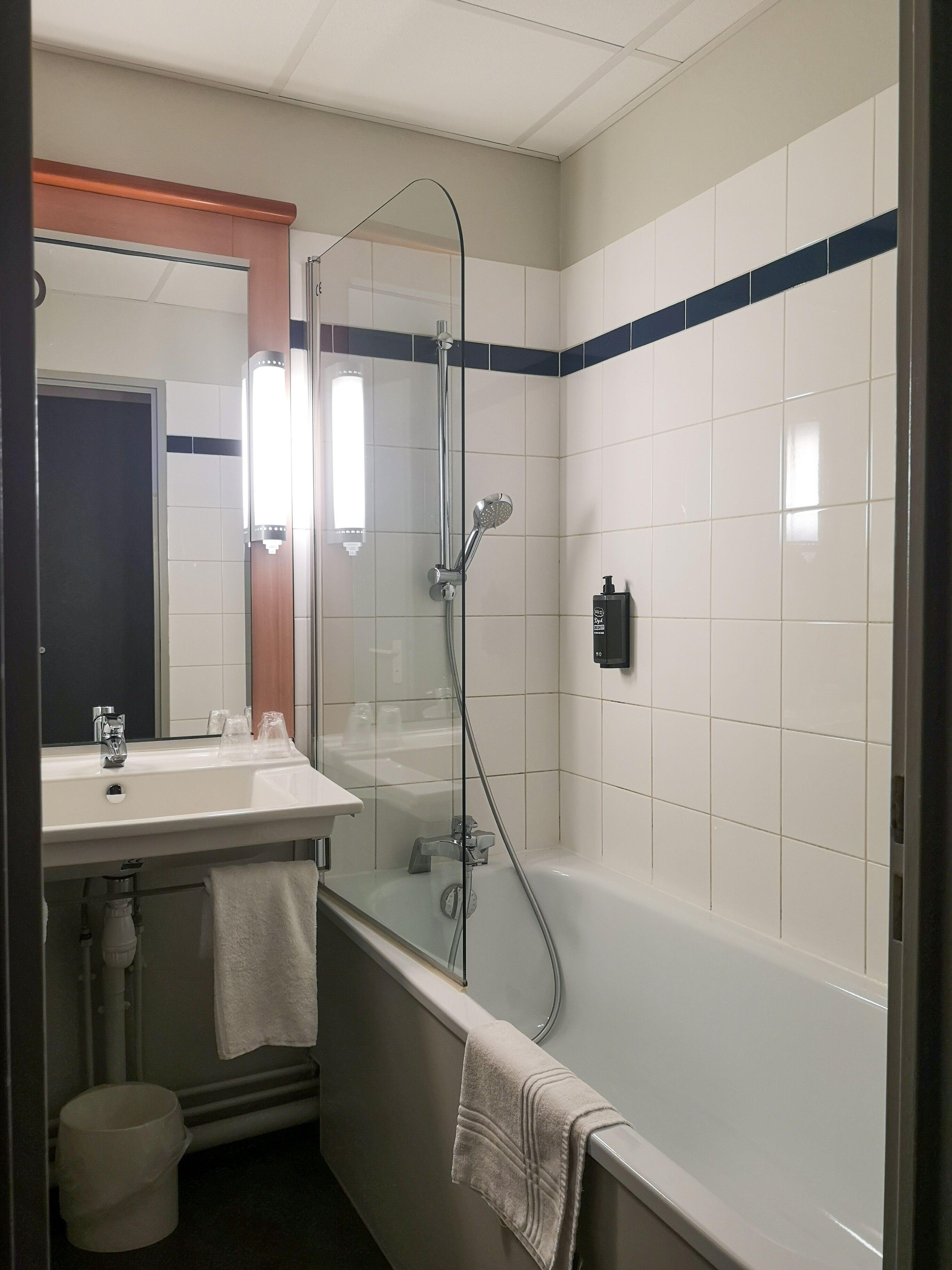 Standard Room 2 Single Beds