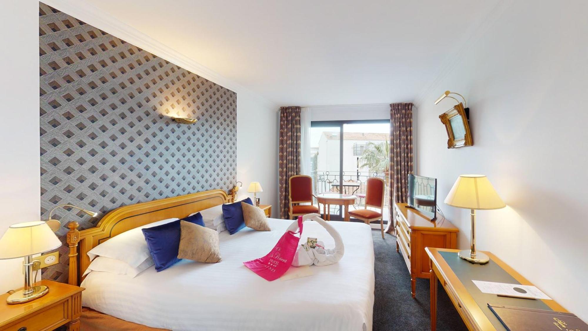 Deluxe Double Room Balcony Garden View