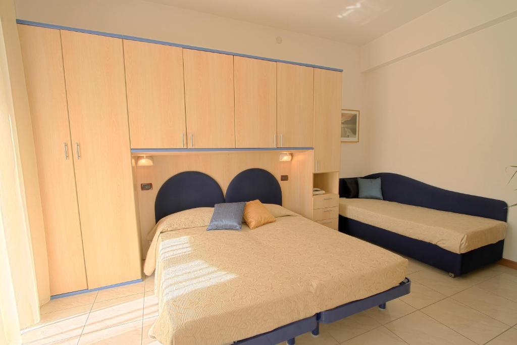 Double or Twin Room with Balcony,1257967885:JPEG