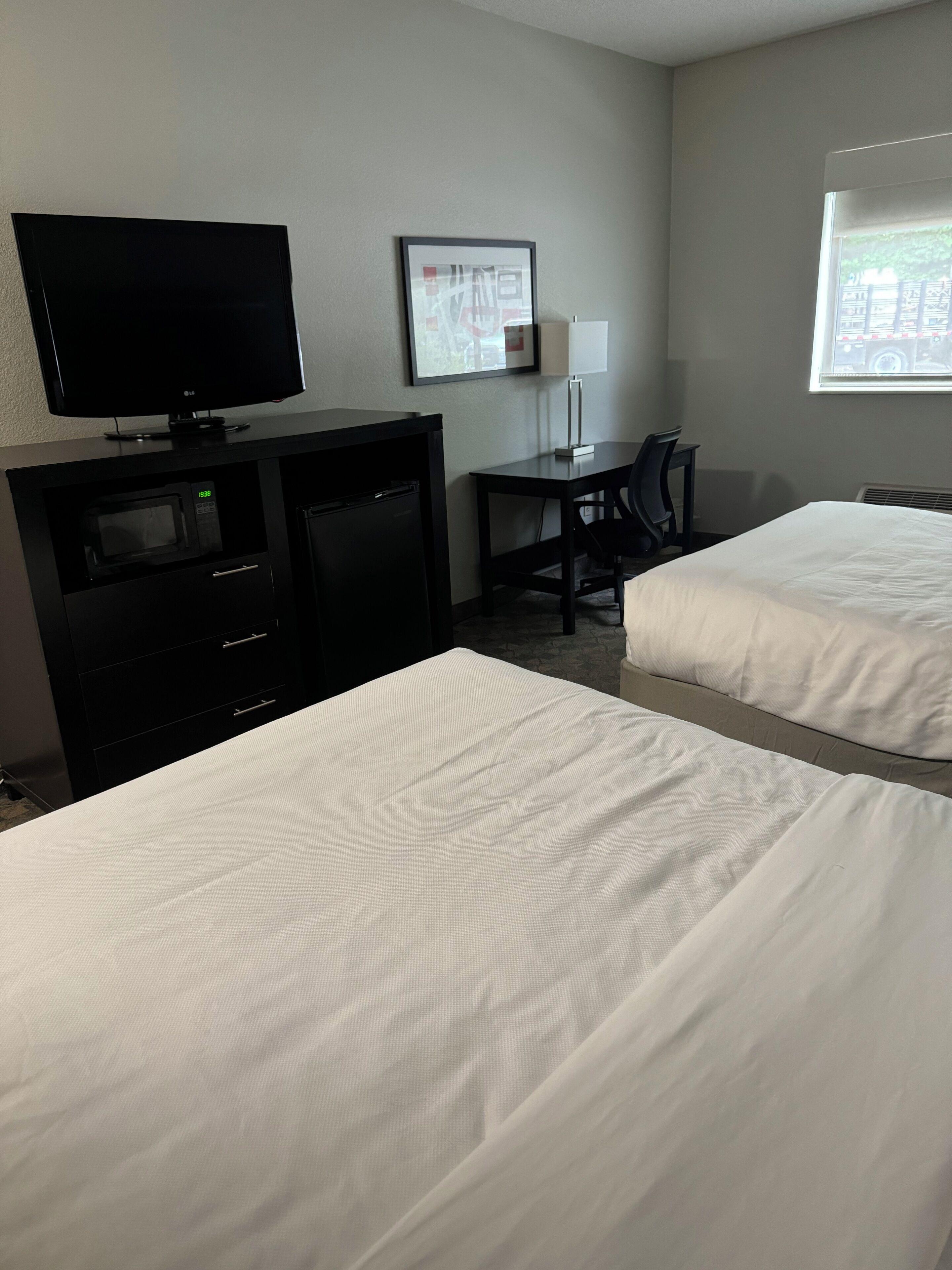 Queen Room Two Queen Beds Non-Smoking