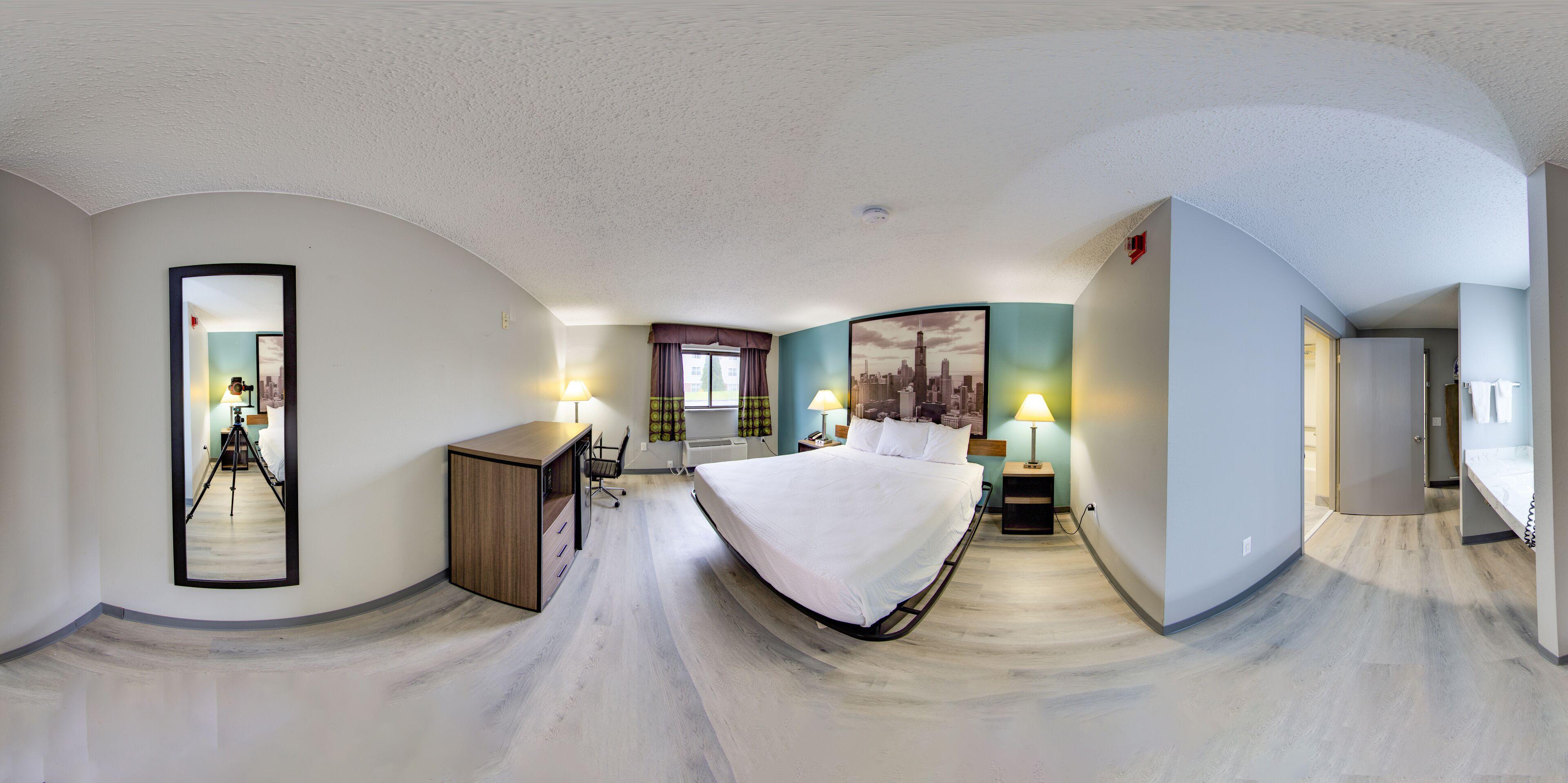 King Room Mobility Access or Non-Smoking